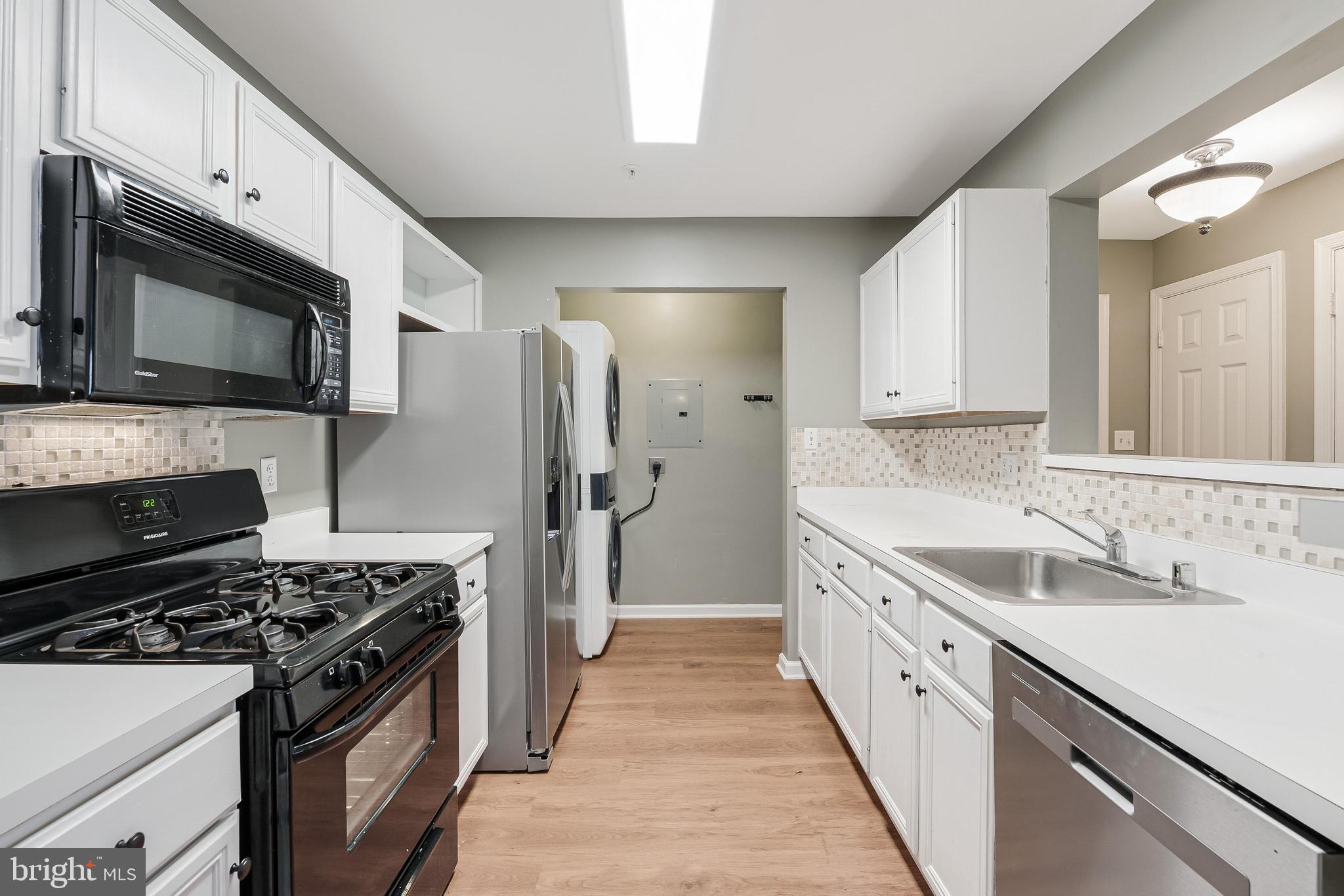 STRATFORD CONDOS - Residential