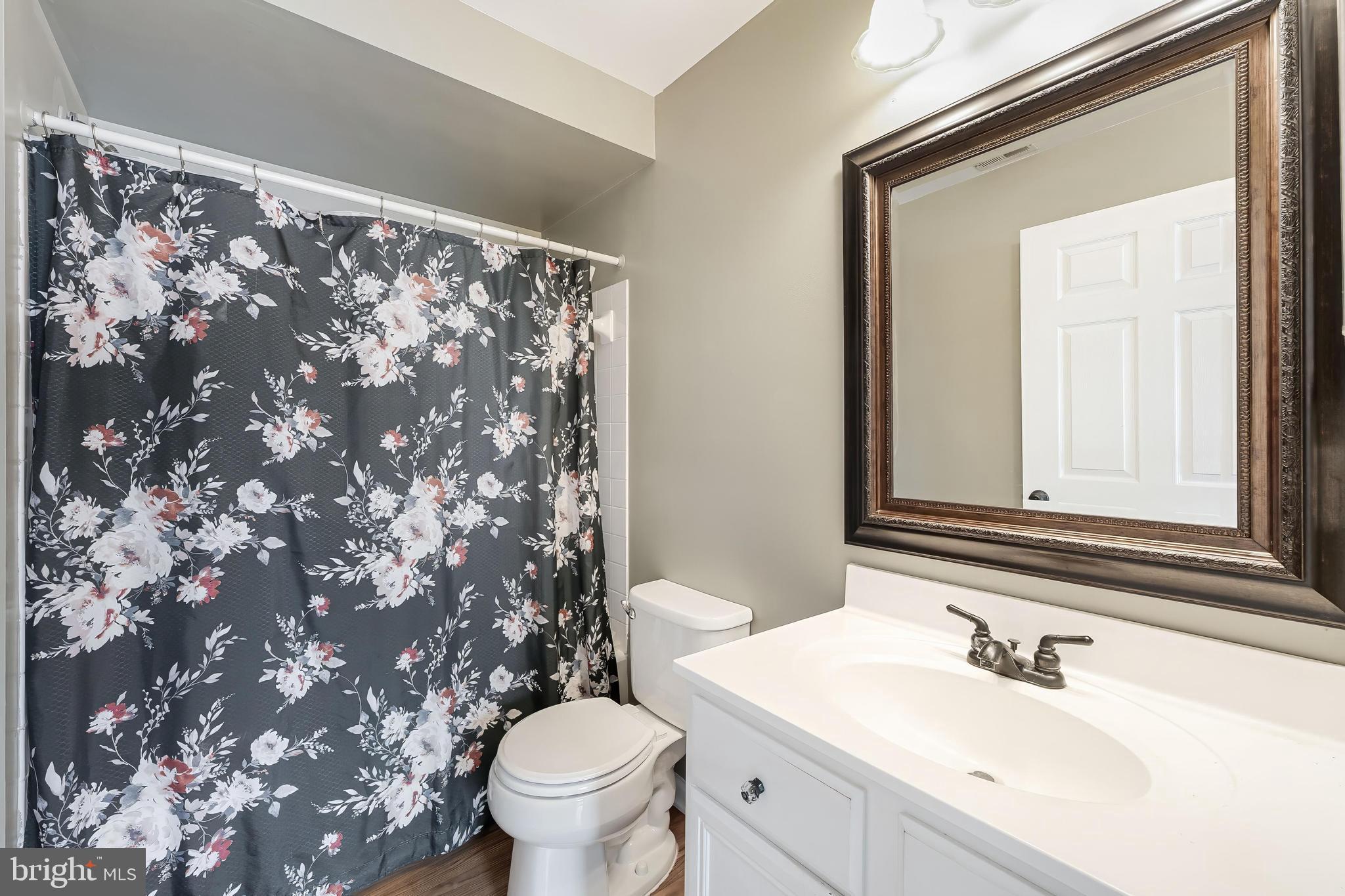 STRATFORD CONDOS - Residential