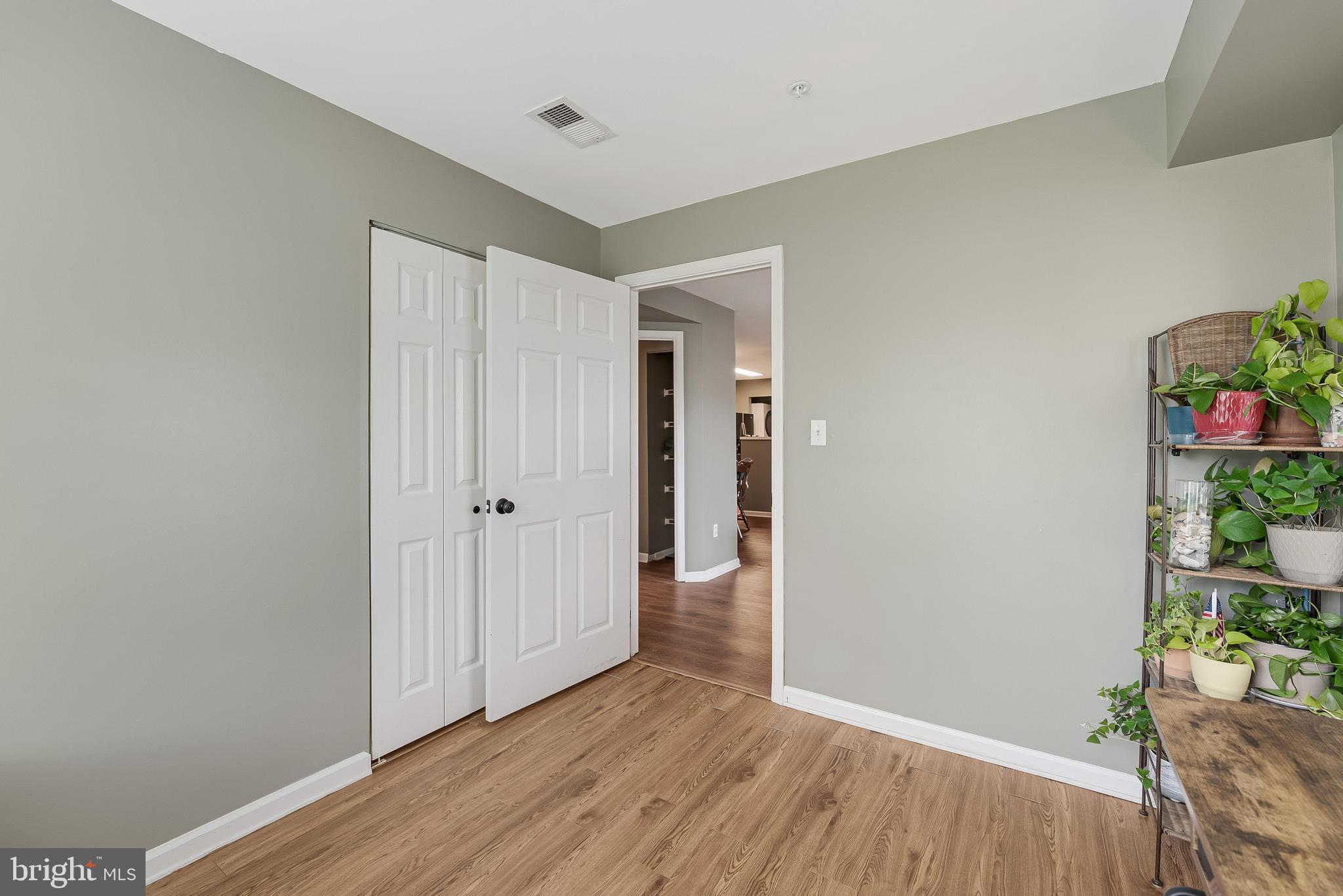 STRATFORD CONDOS - Residential