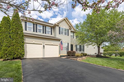 Photo of 7658 Bexhill Court, GAINESVILLE, VA 20155 (MLS # VAPW2116540)