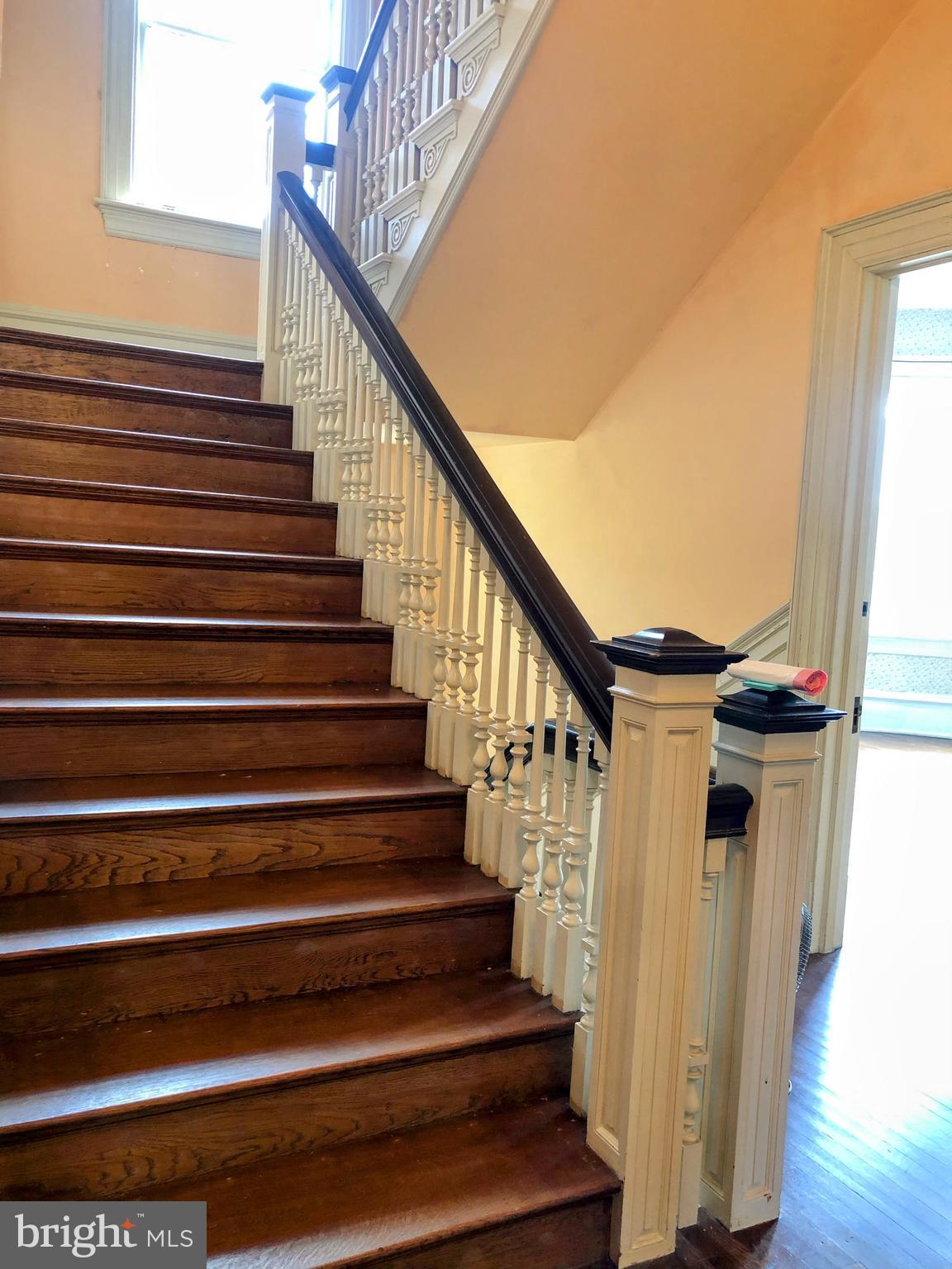 SCHOOL LANE HILLS - Residential