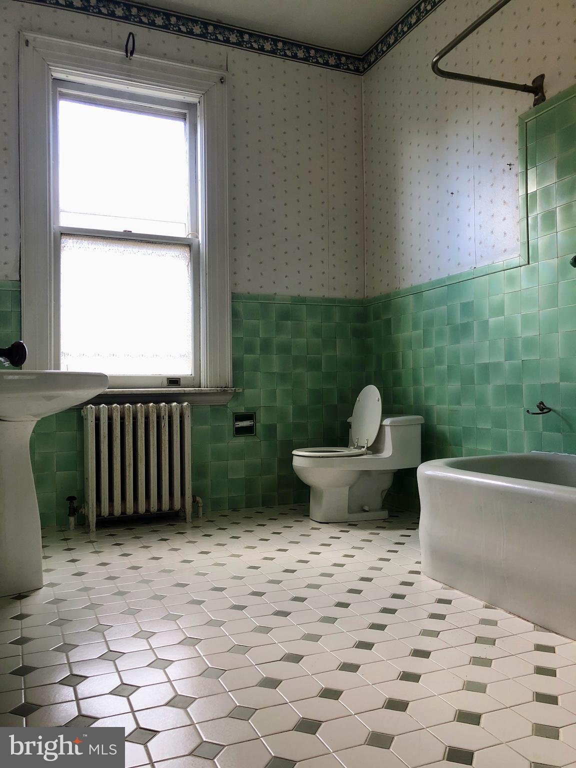 SCHOOL LANE HILLS - Residential