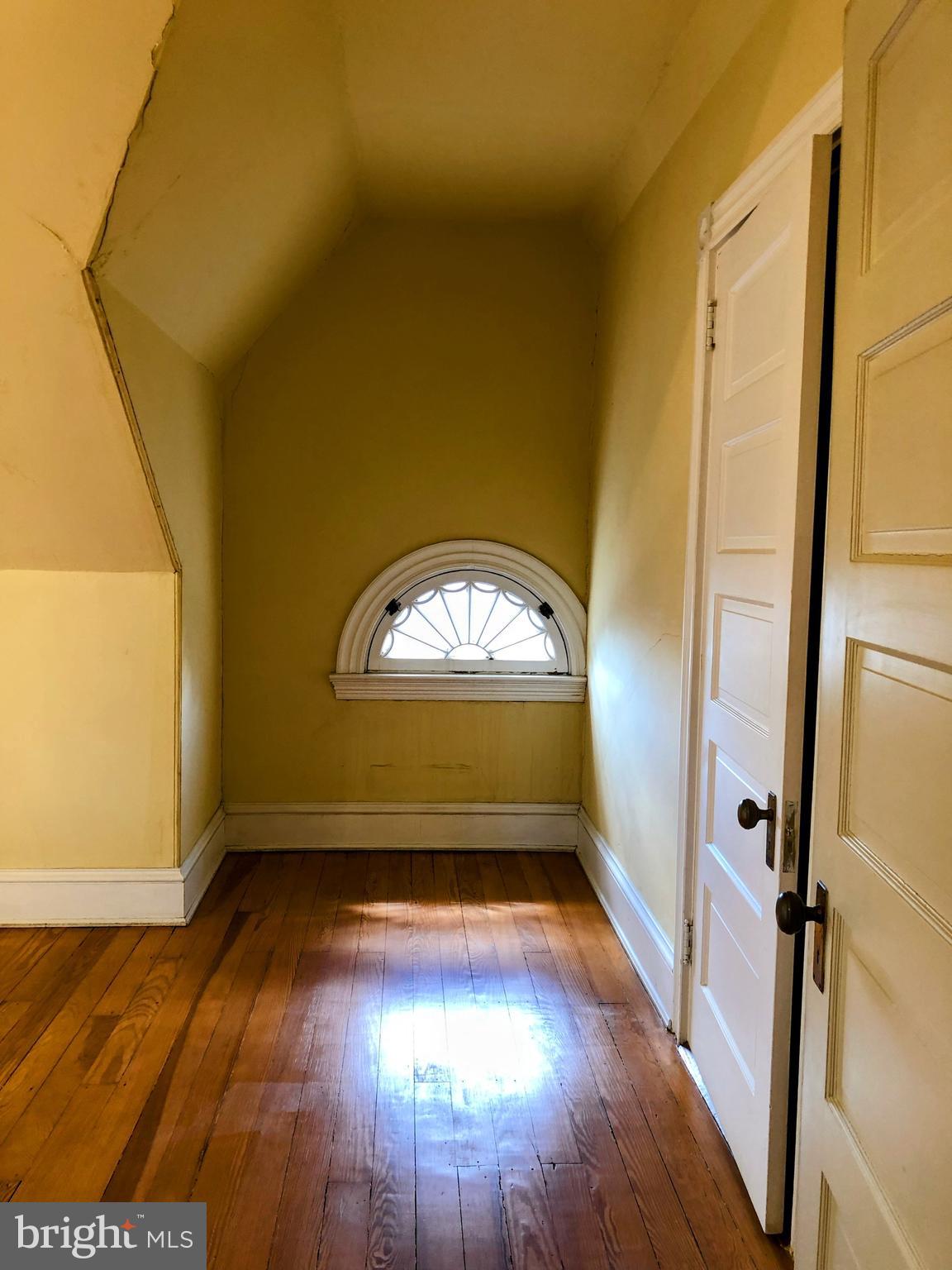 SCHOOL LANE HILLS - Residential