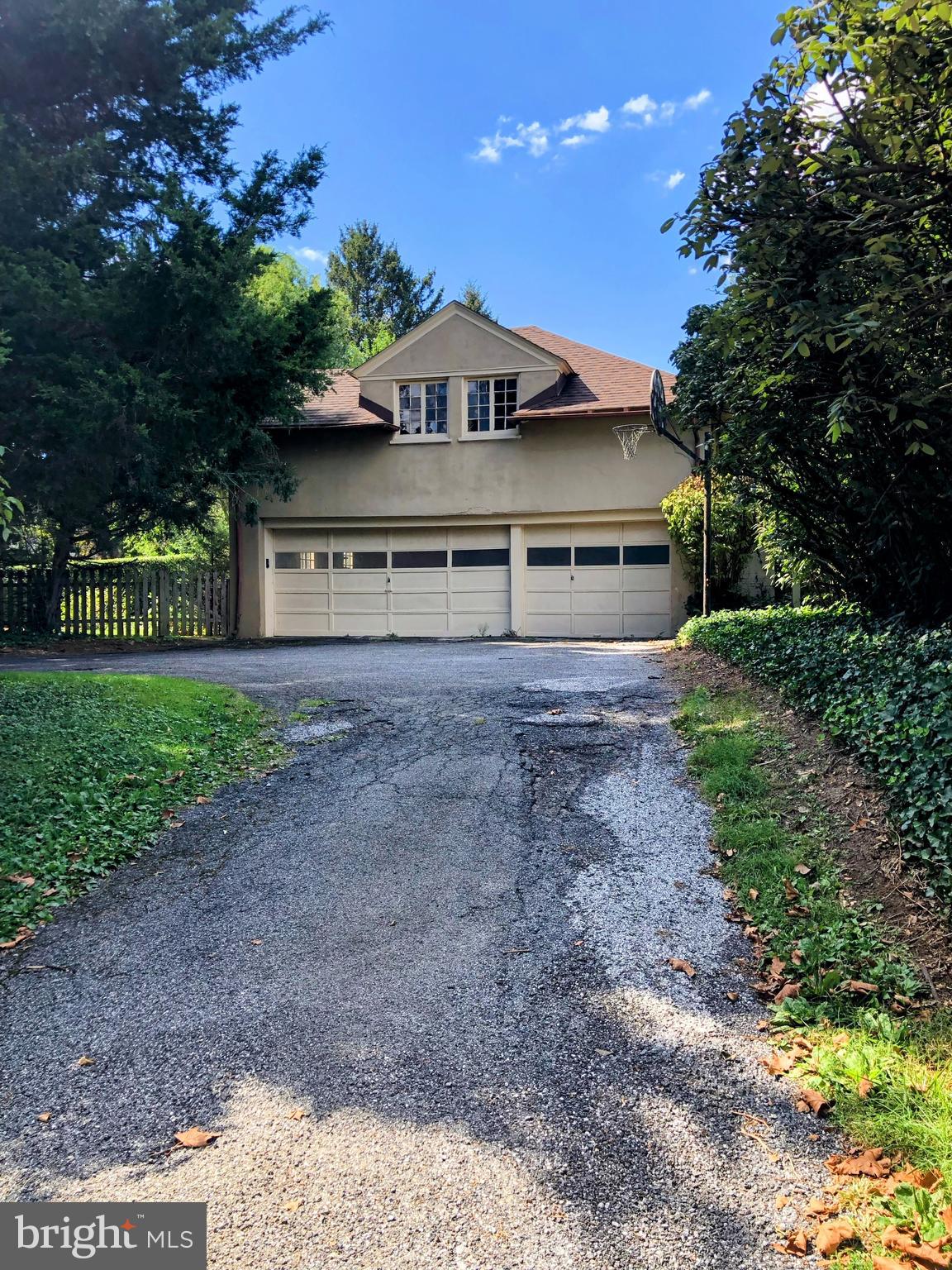 SCHOOL LANE HILLS - Residential