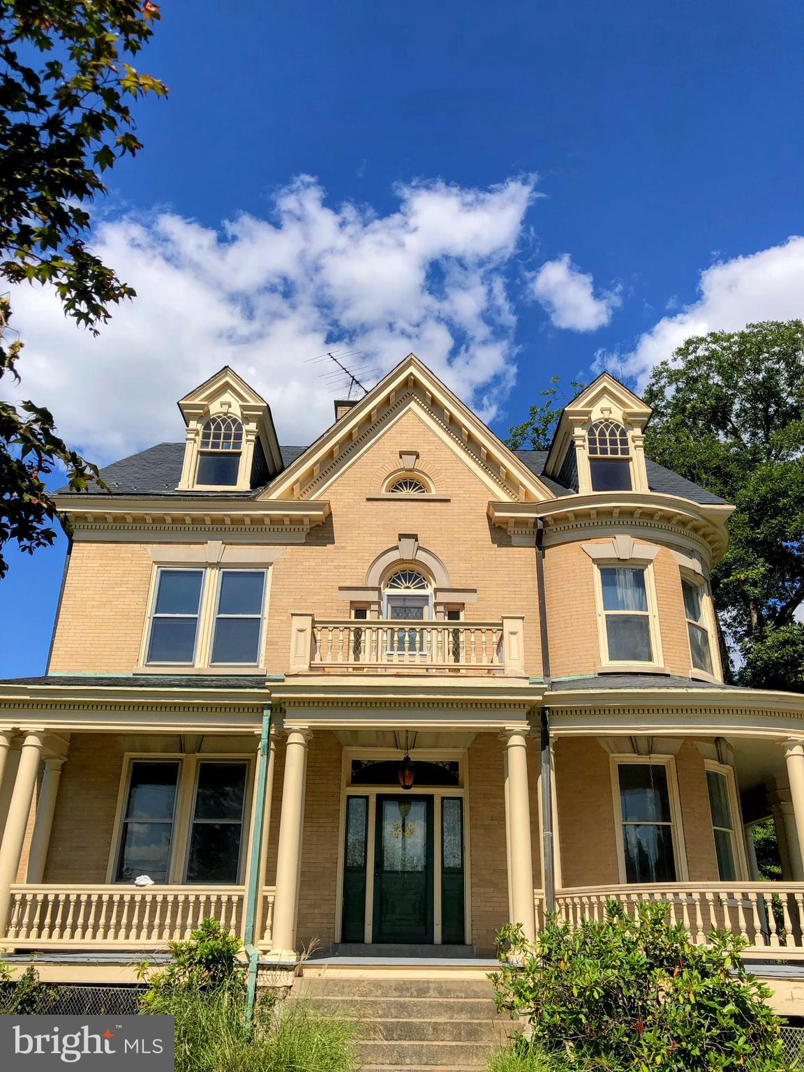 SCHOOL LANE HILLS - Residential