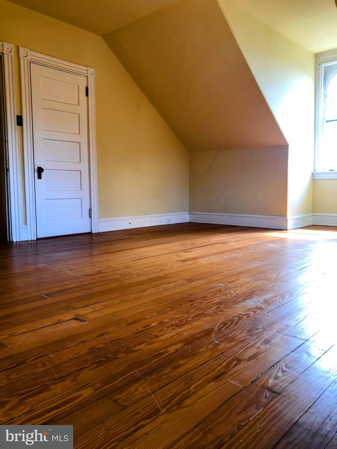 SCHOOL LANE HILLS - Residential