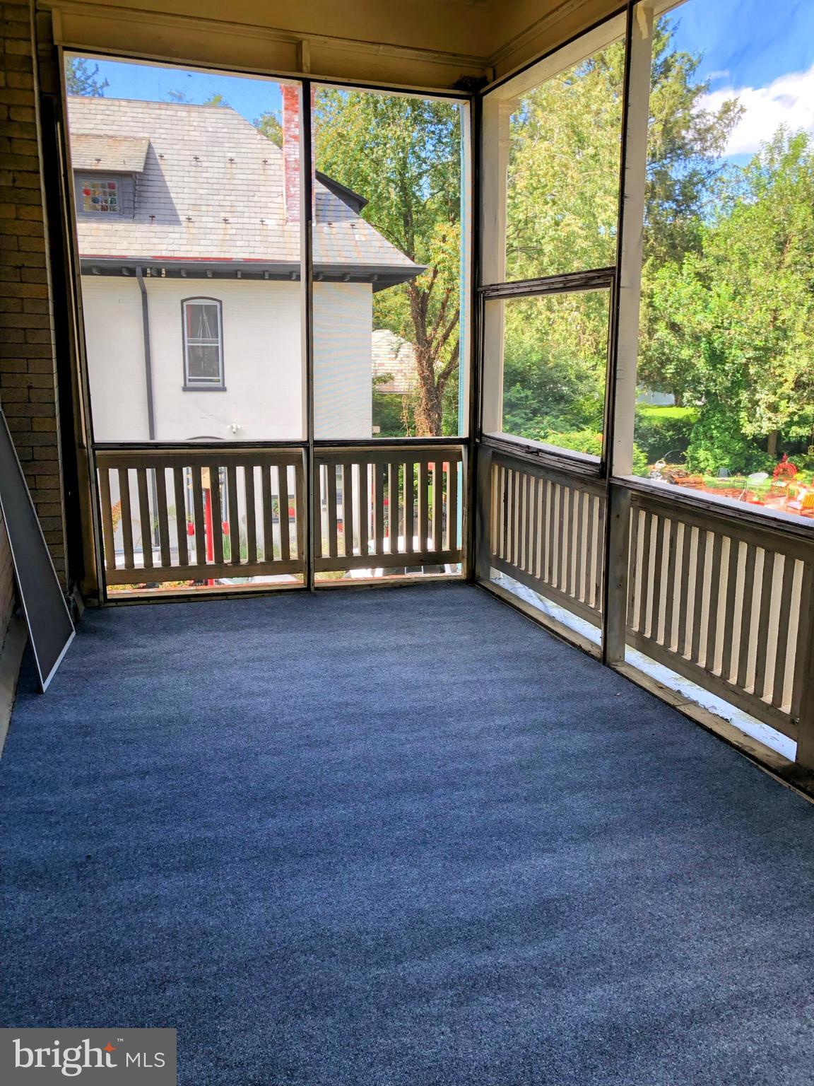 SCHOOL LANE HILLS - Residential