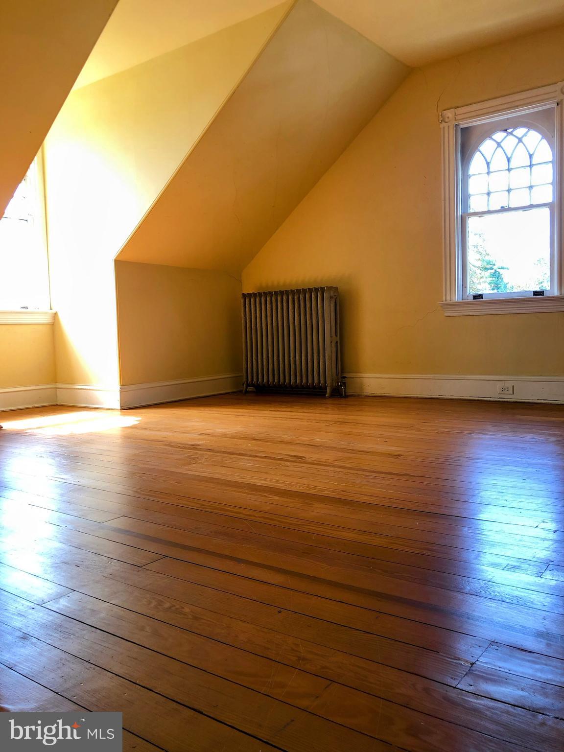 SCHOOL LANE HILLS - Residential