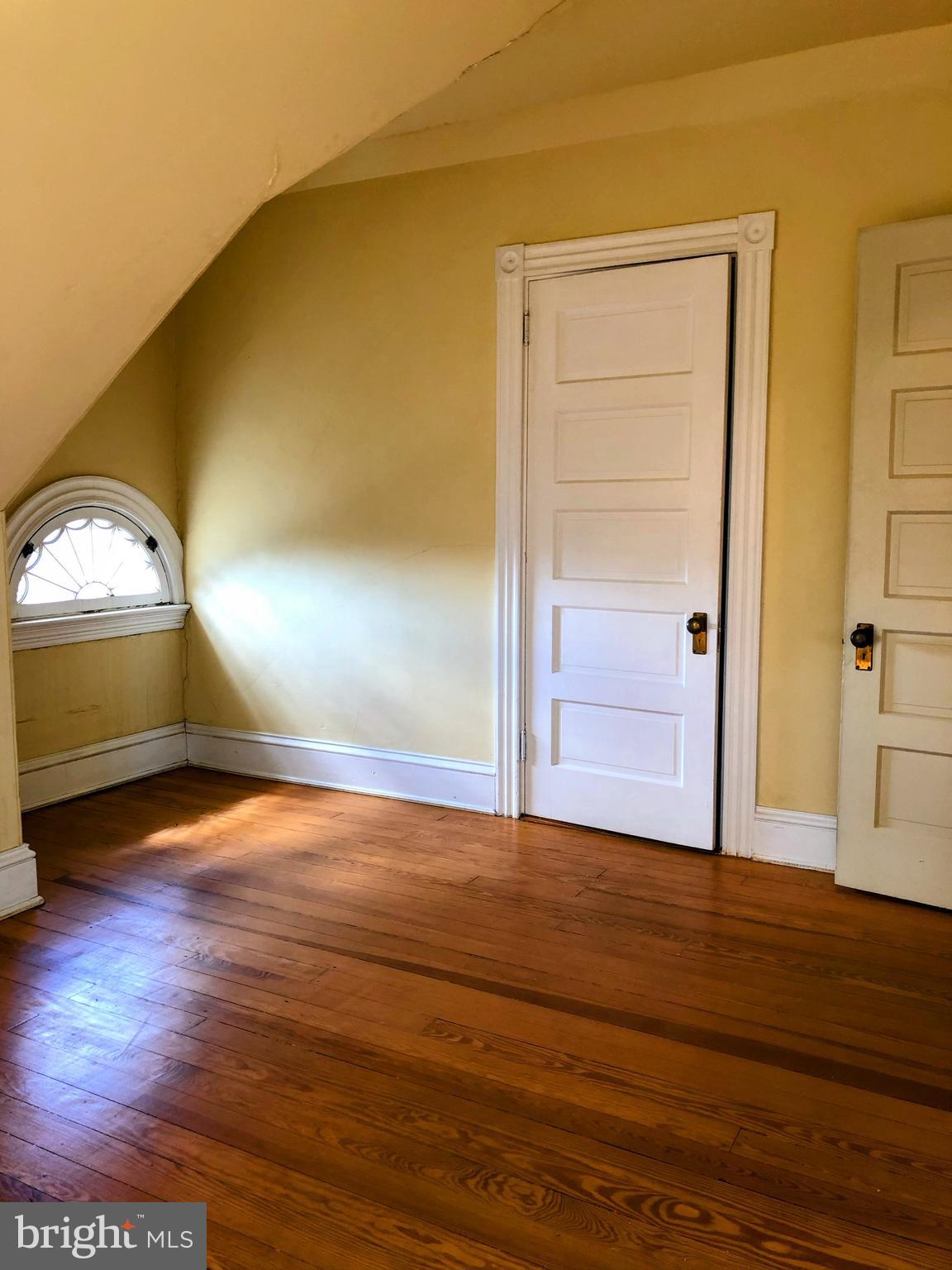 SCHOOL LANE HILLS - Residential