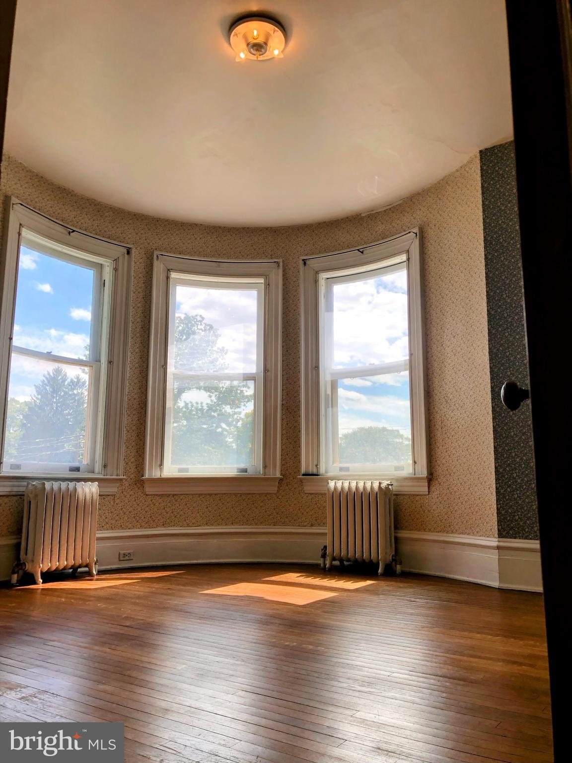 SCHOOL LANE HILLS - Residential