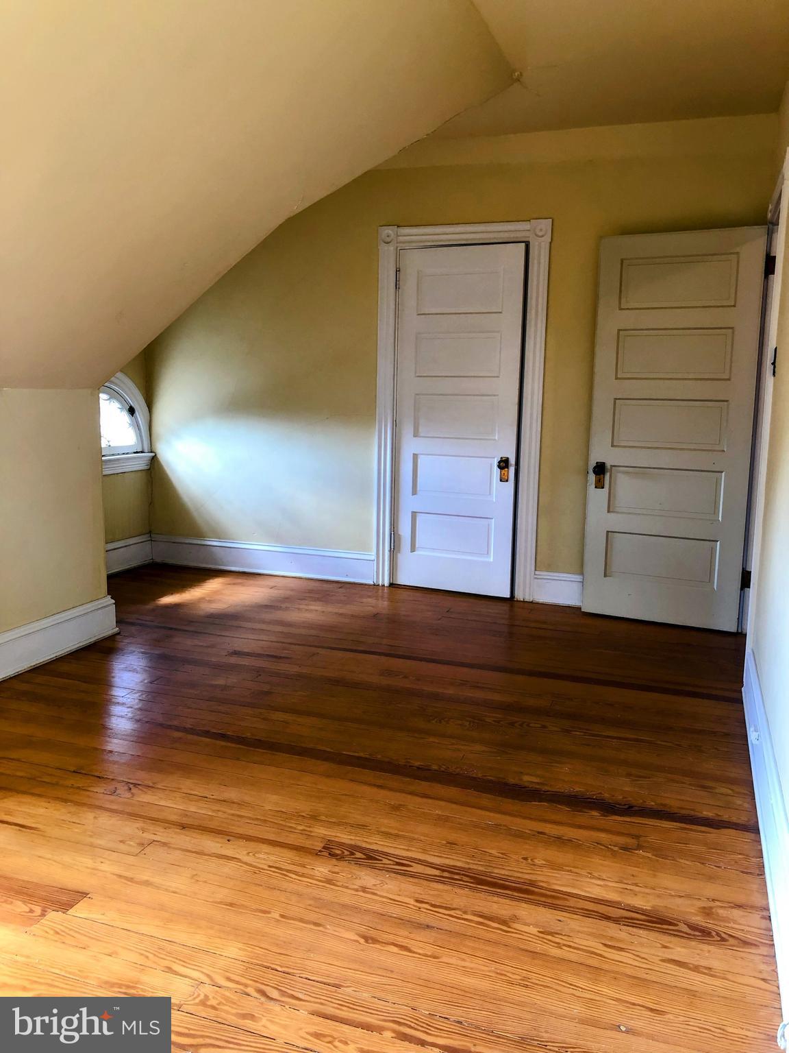 SCHOOL LANE HILLS - Residential