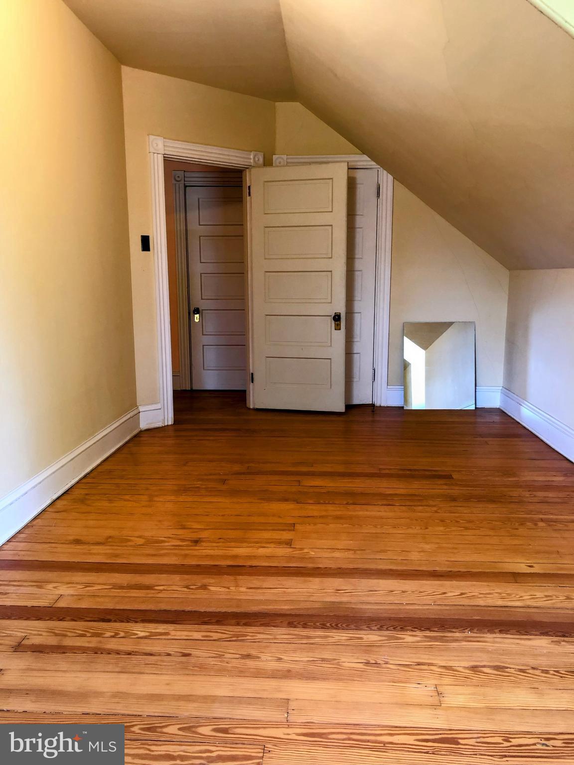 SCHOOL LANE HILLS - Residential