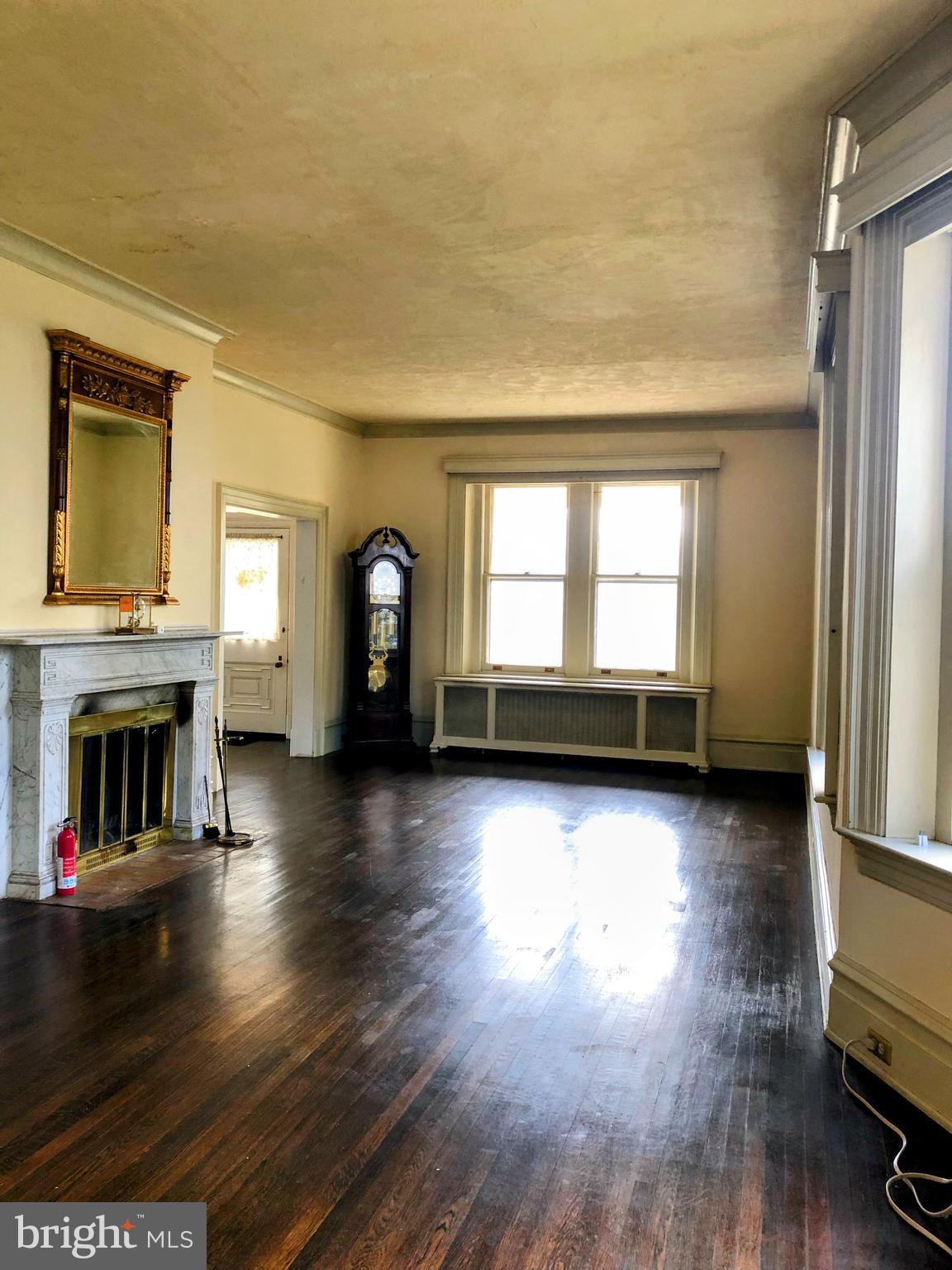 SCHOOL LANE HILLS - Residential