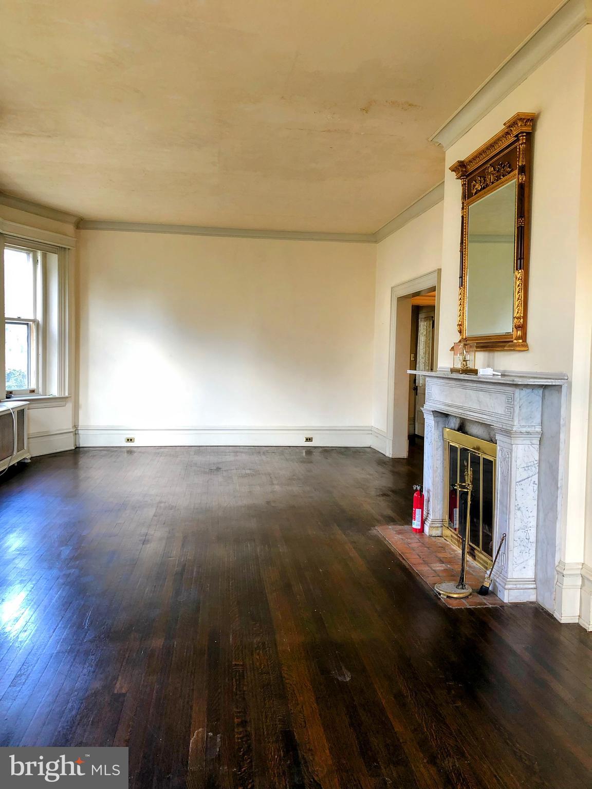 SCHOOL LANE HILLS - Residential