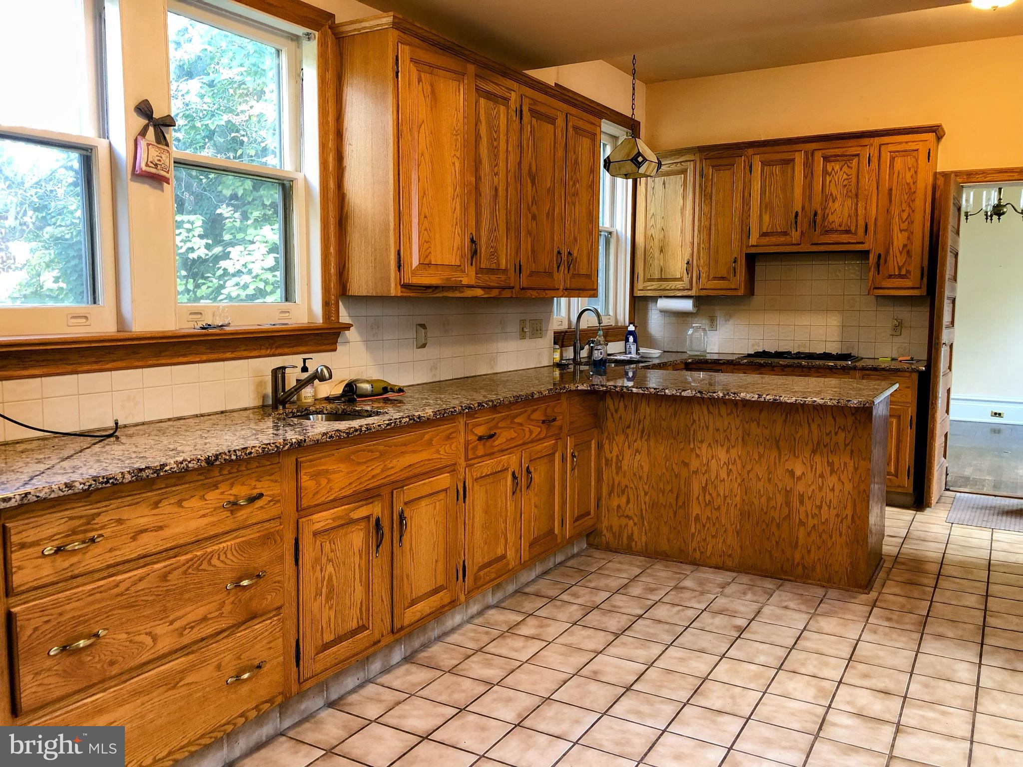 SCHOOL LANE HILLS - Residential