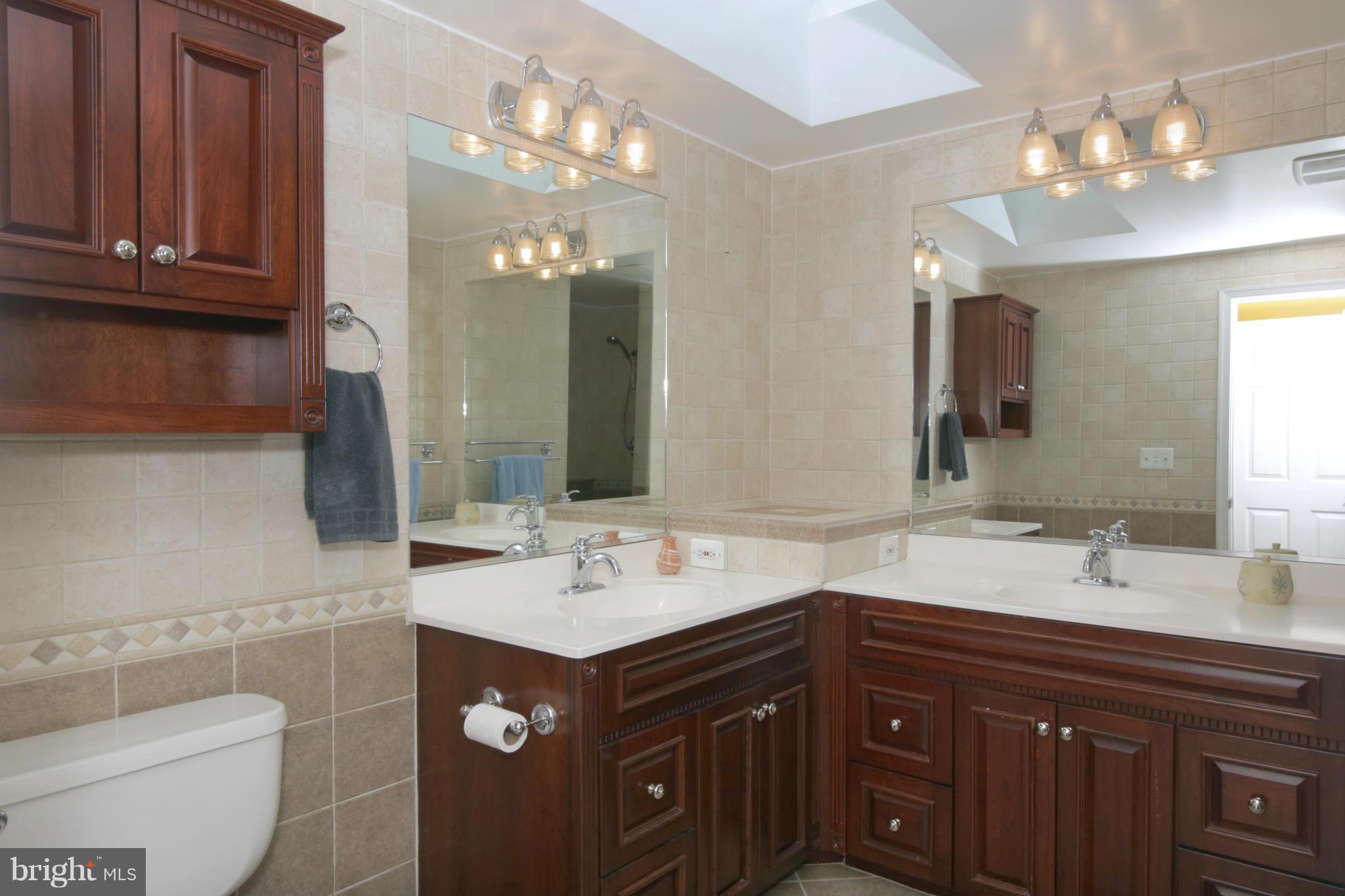 KINGSTOWNE - Residential Lease