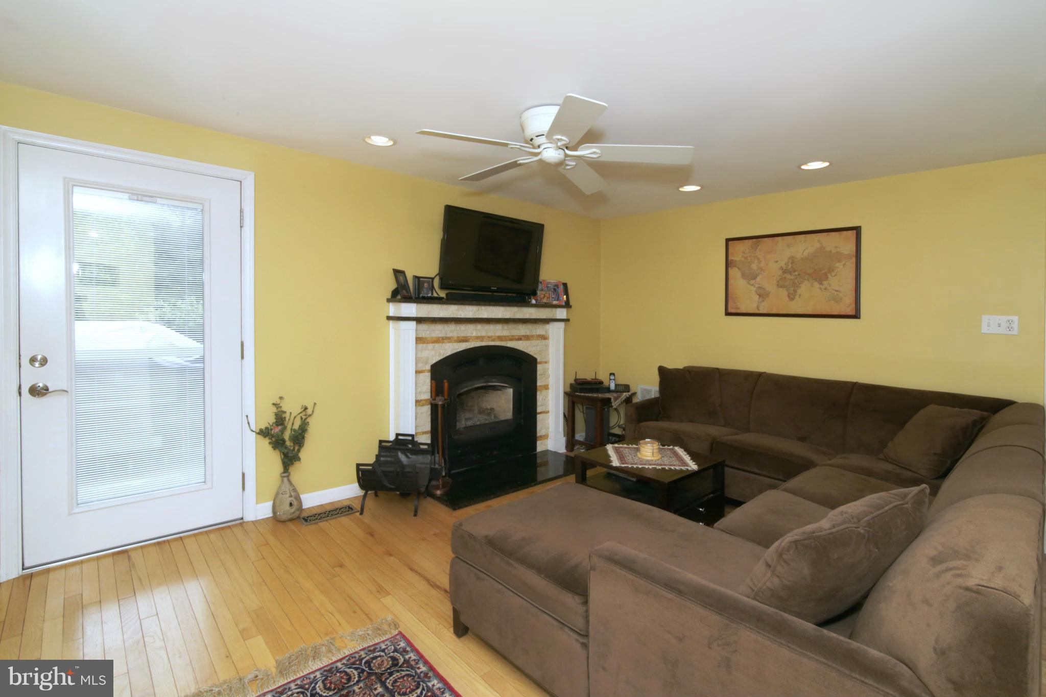 KINGSTOWNE - Residential Lease