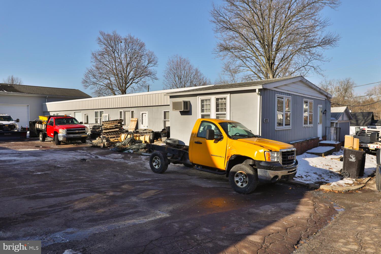 NORRISTOWN - Commercial Sale