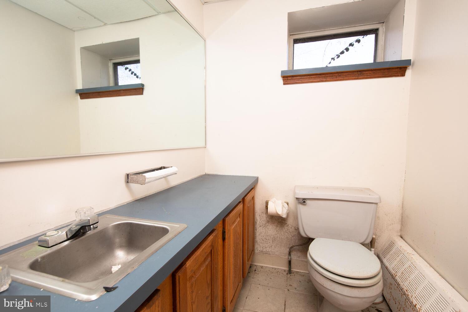 NORRISTOWN - Commercial Sale