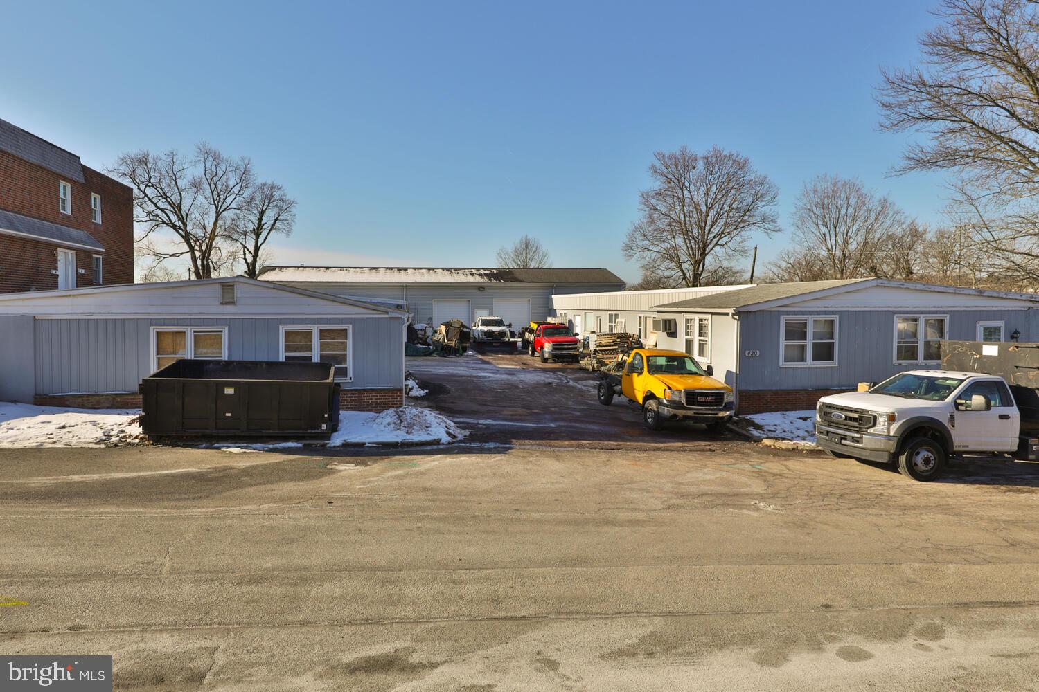 NORRISTOWN - Commercial Sale