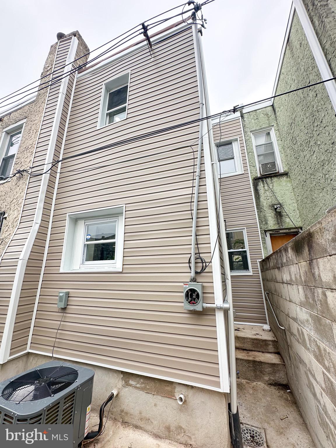 LOWER MOYAMENSING - Residential