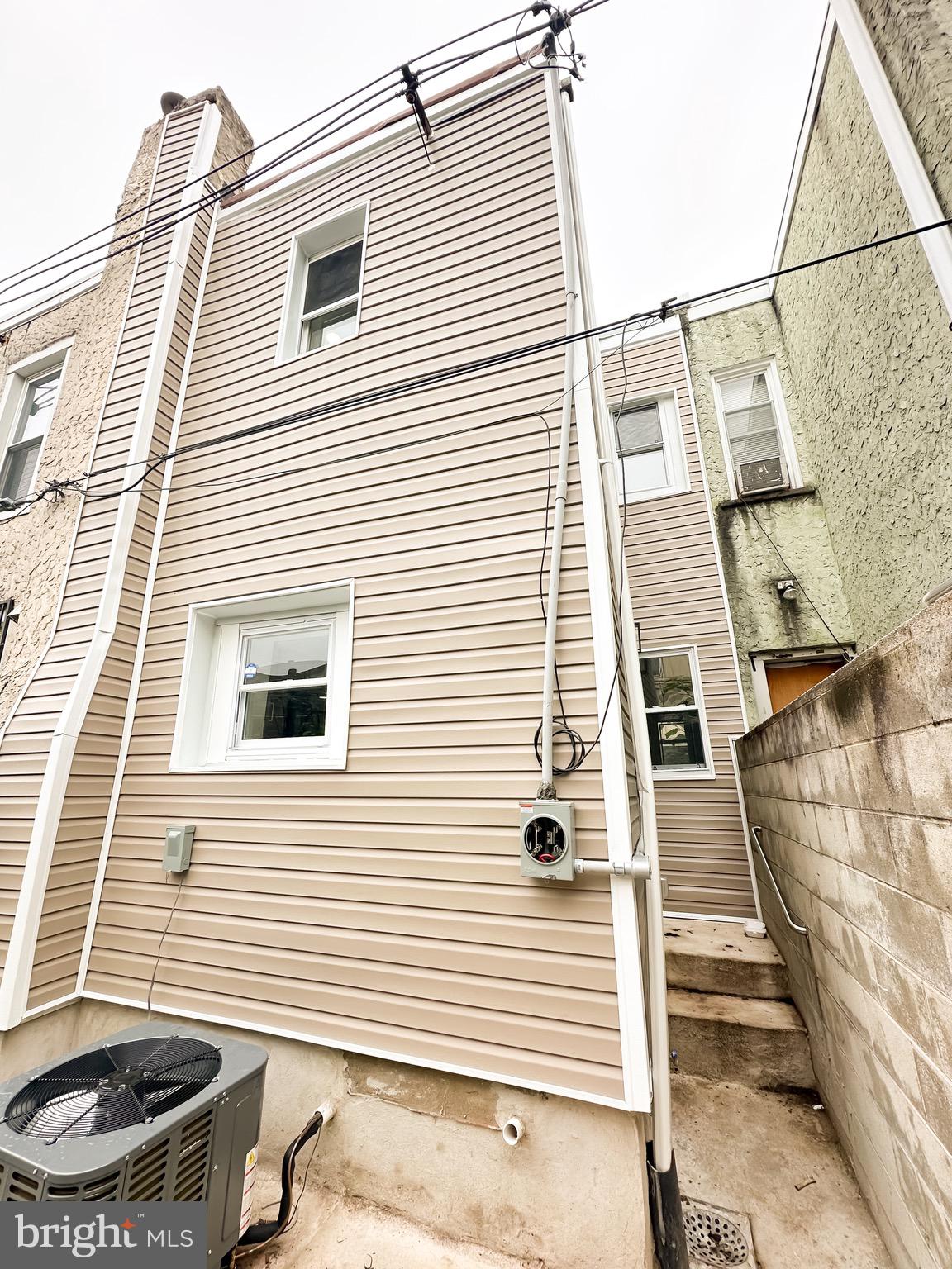 LOWER MOYAMENSING - Residential