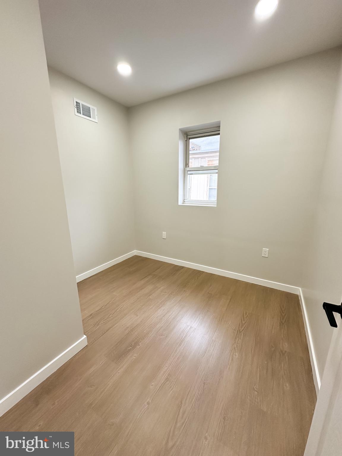 LOWER MOYAMENSING - Residential