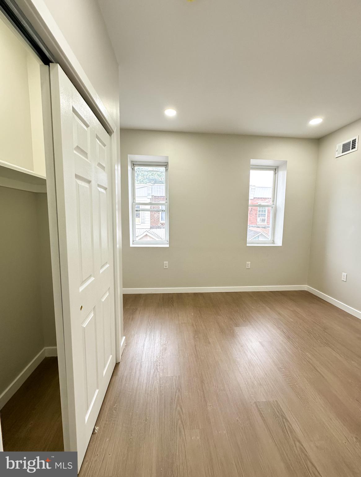 LOWER MOYAMENSING - Residential