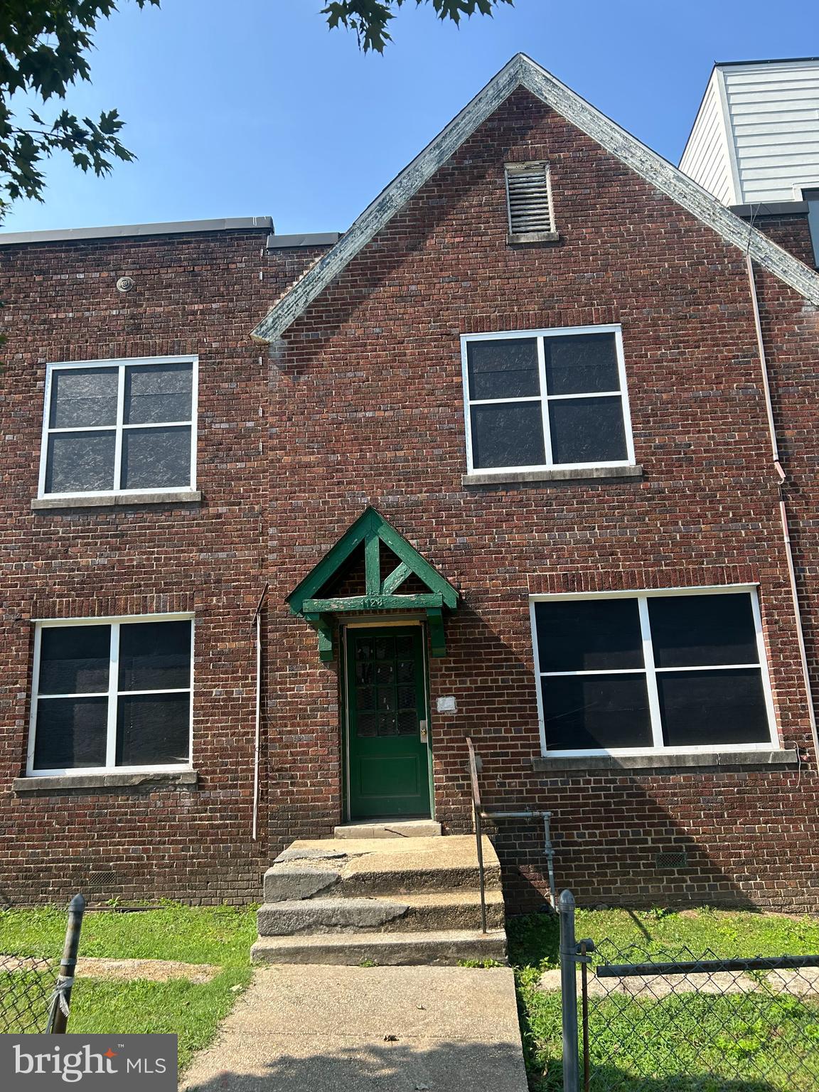 1123 PENN STREET NE