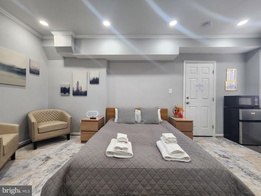 Main floor 1Br 1 full bathroom apartment in the heart of Westminster. Separate entrance from covered porch. Refrigerator and microwave in the room. Shared full size kitchen on the same level. Tenant pays $70 utility bill in addition to rent