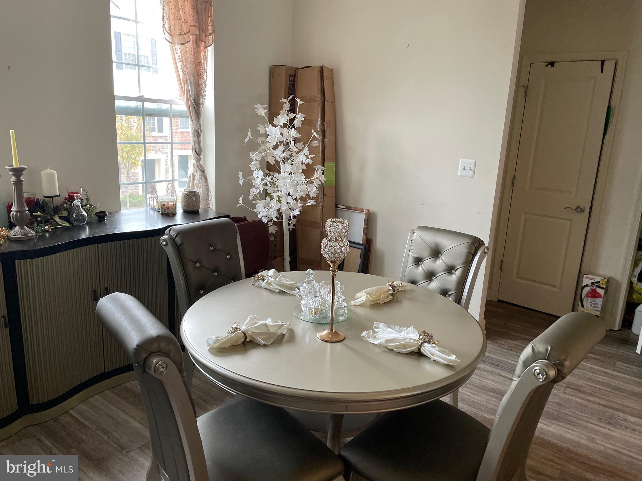 WOOD GLEN - Residential