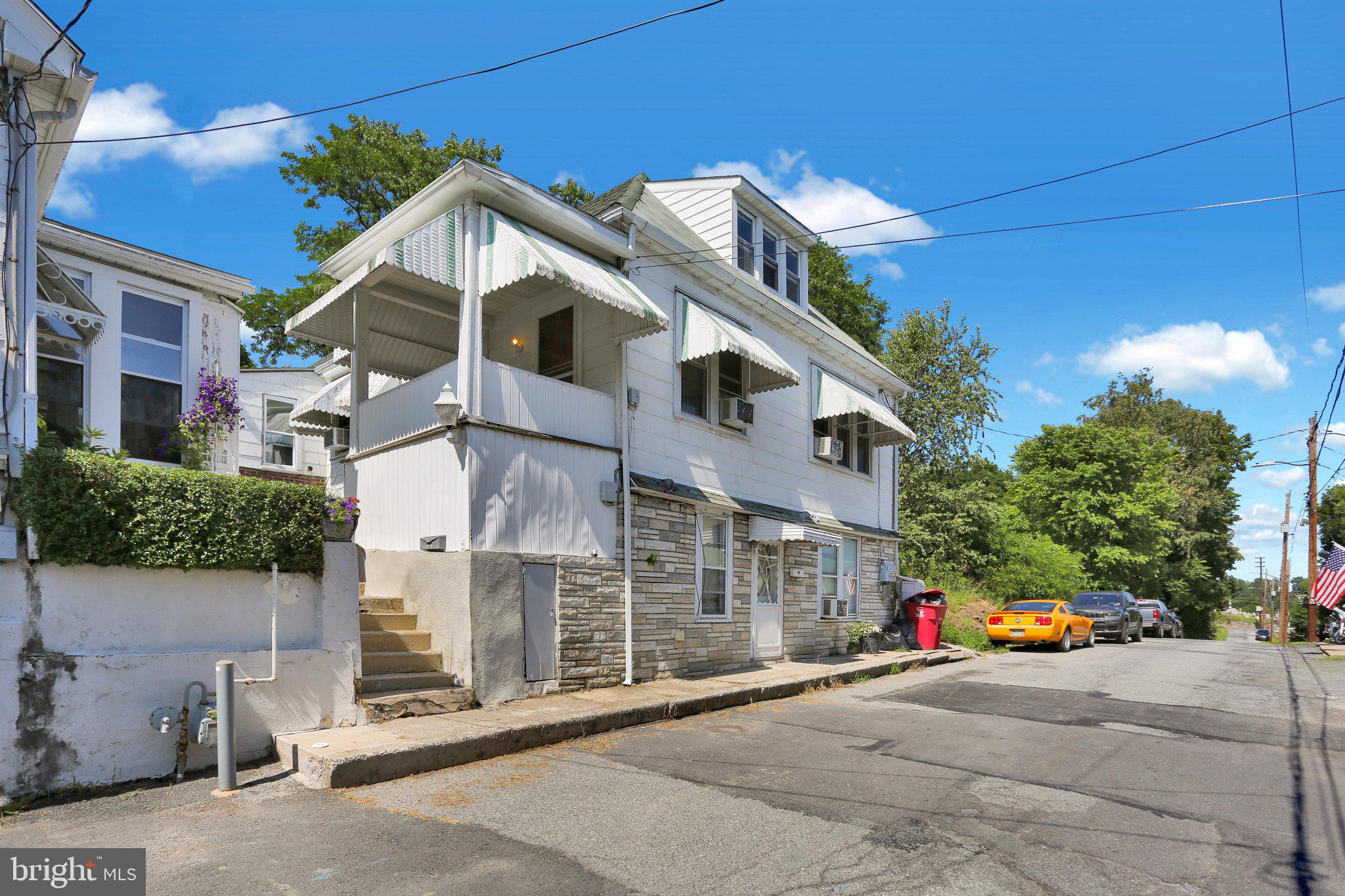 224 W WALLACE STREET