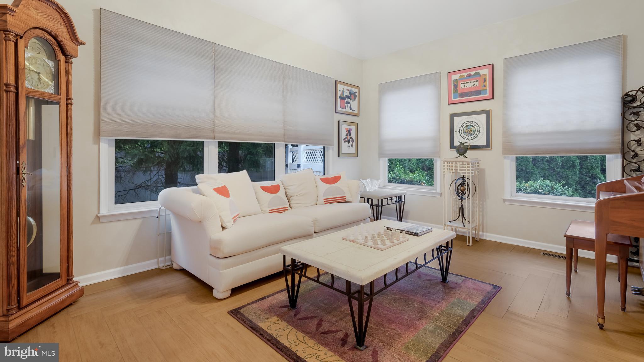 HUNTINGDON VALLEY - Residential