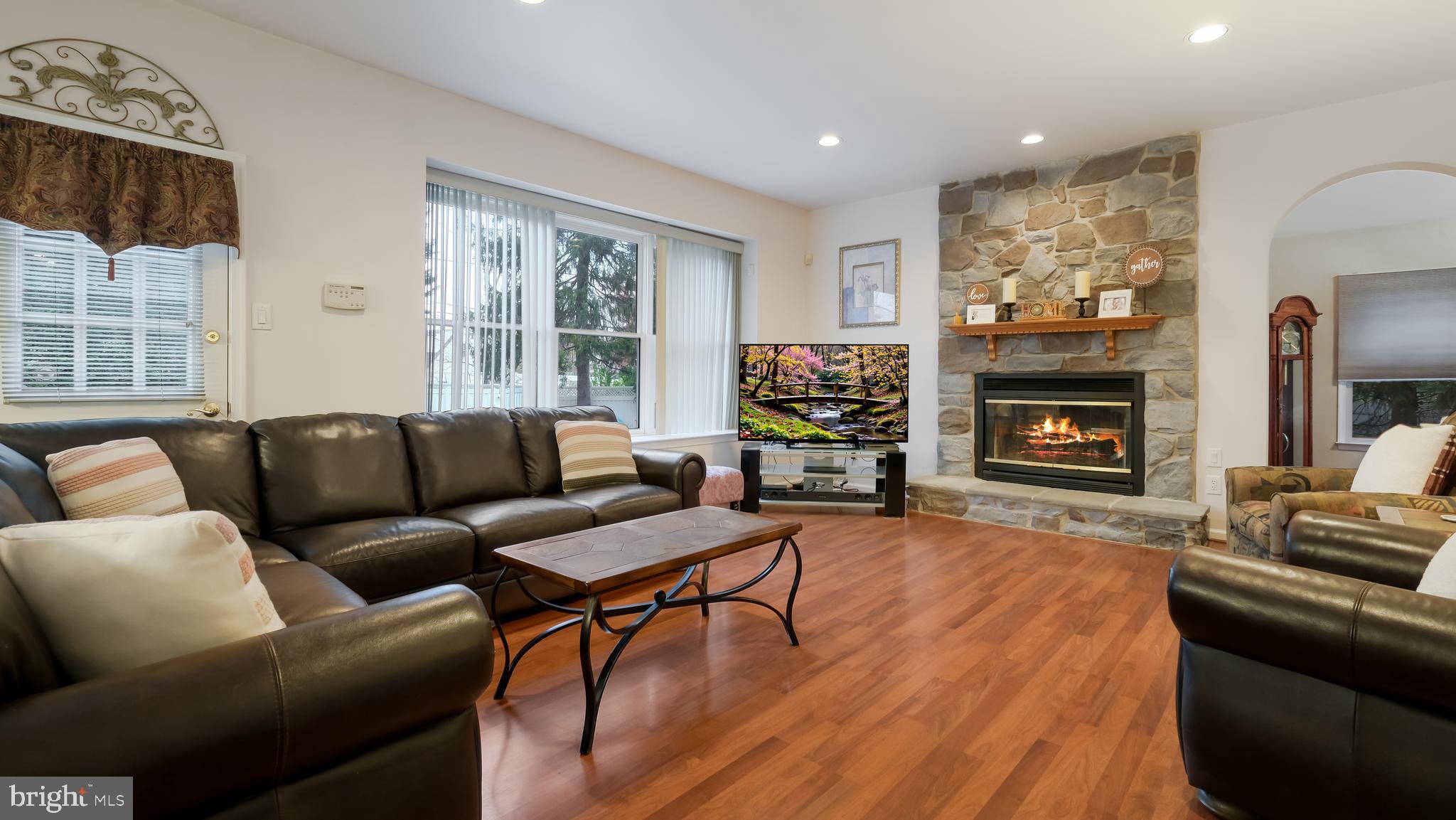 HUNTINGDON VALLEY - Residential