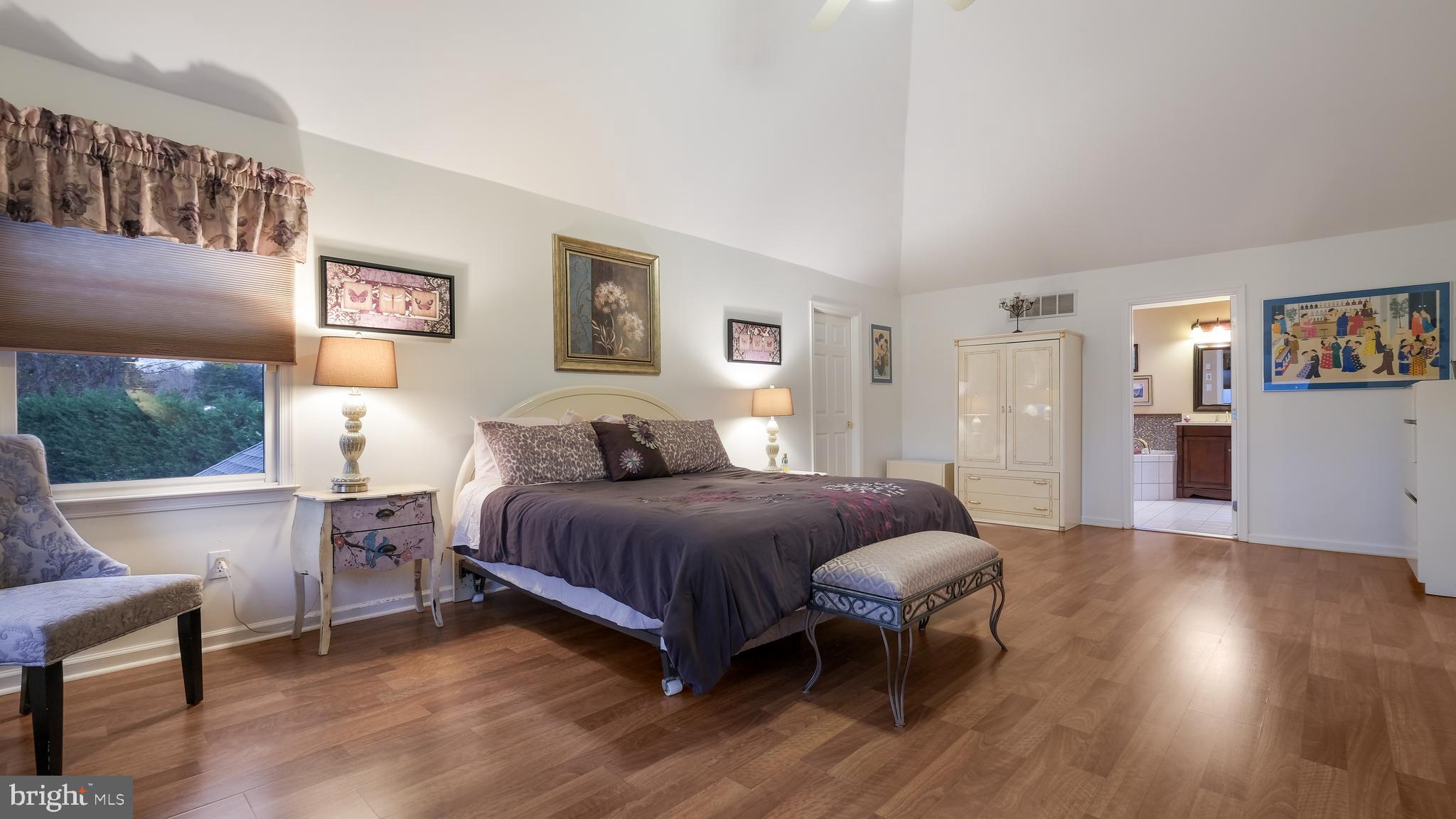 HUNTINGDON VALLEY - Residential