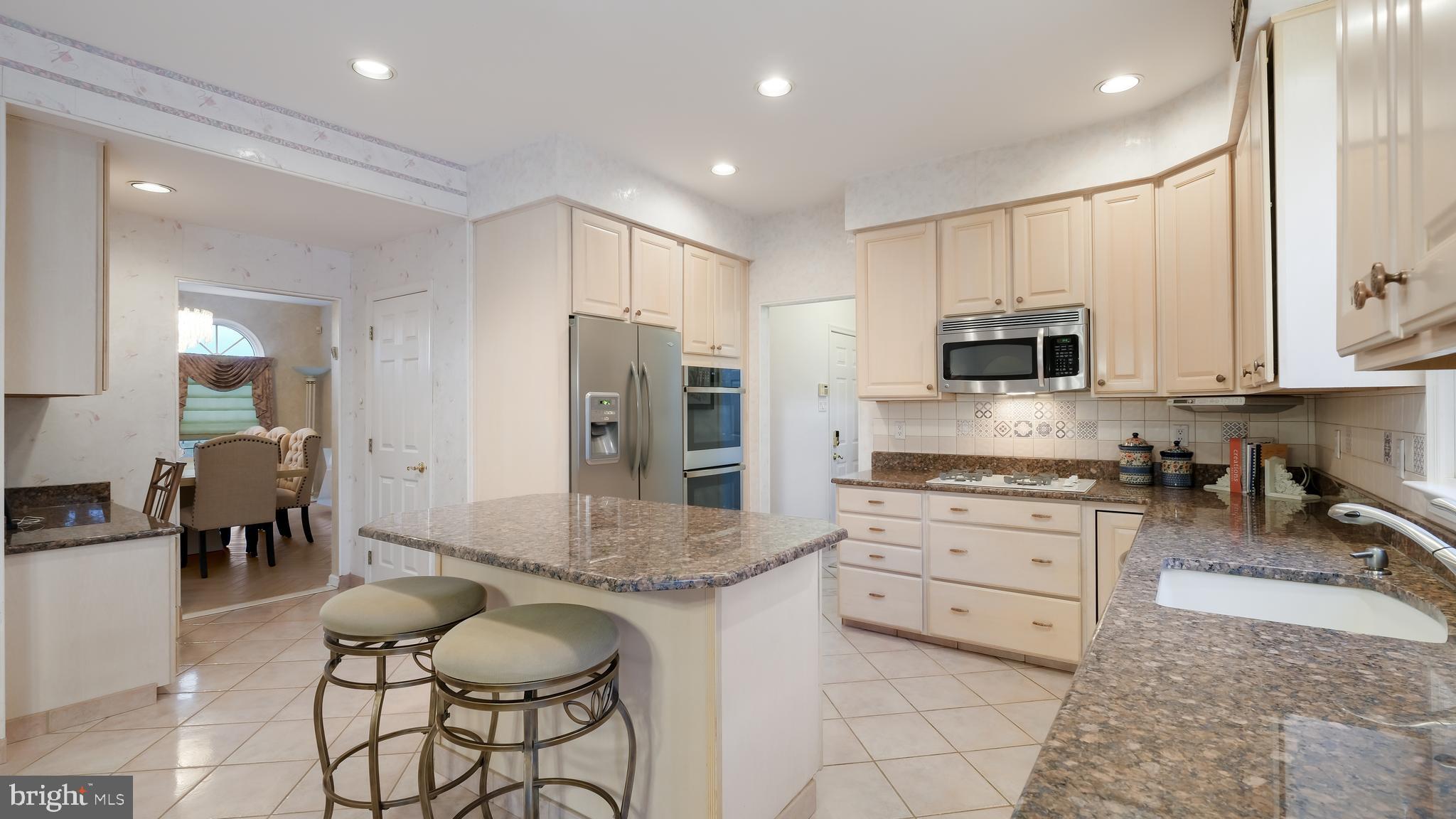 HUNTINGDON VALLEY - Residential