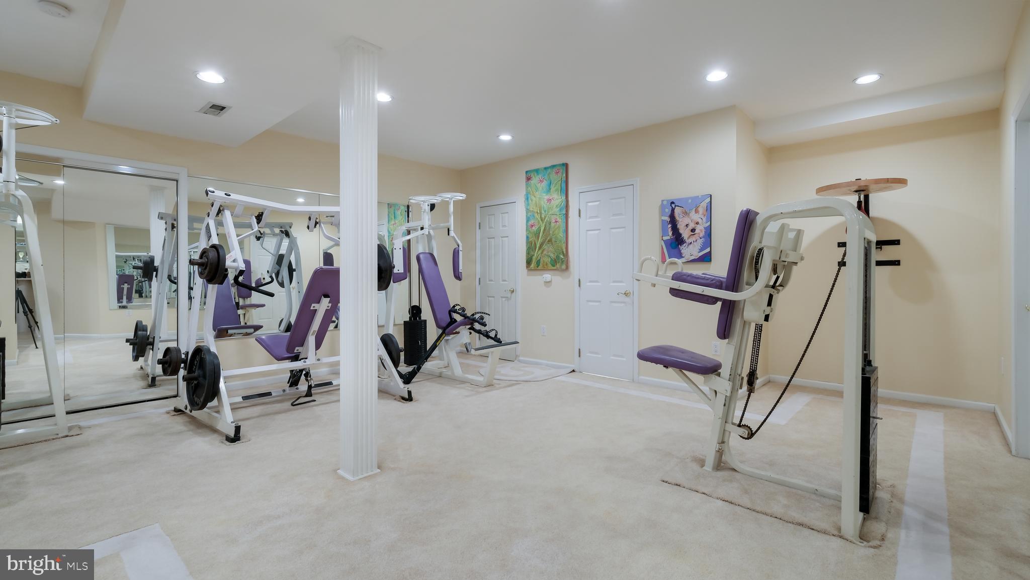 HUNTINGDON VALLEY - Residential