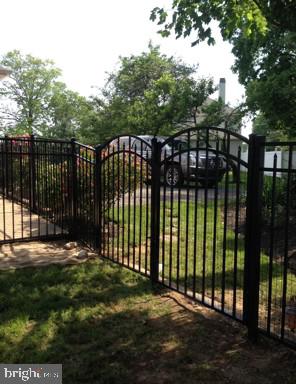 HUNTINGDON VALLEY - Residential