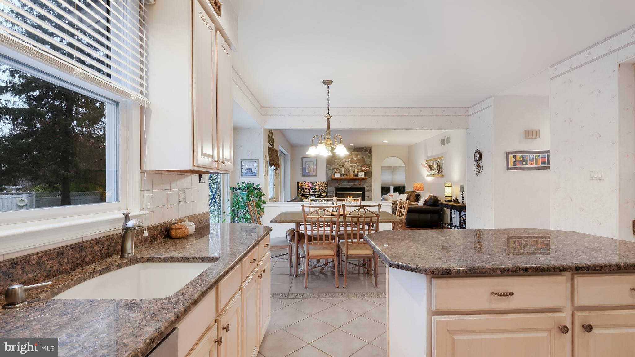 HUNTINGDON VALLEY - Residential