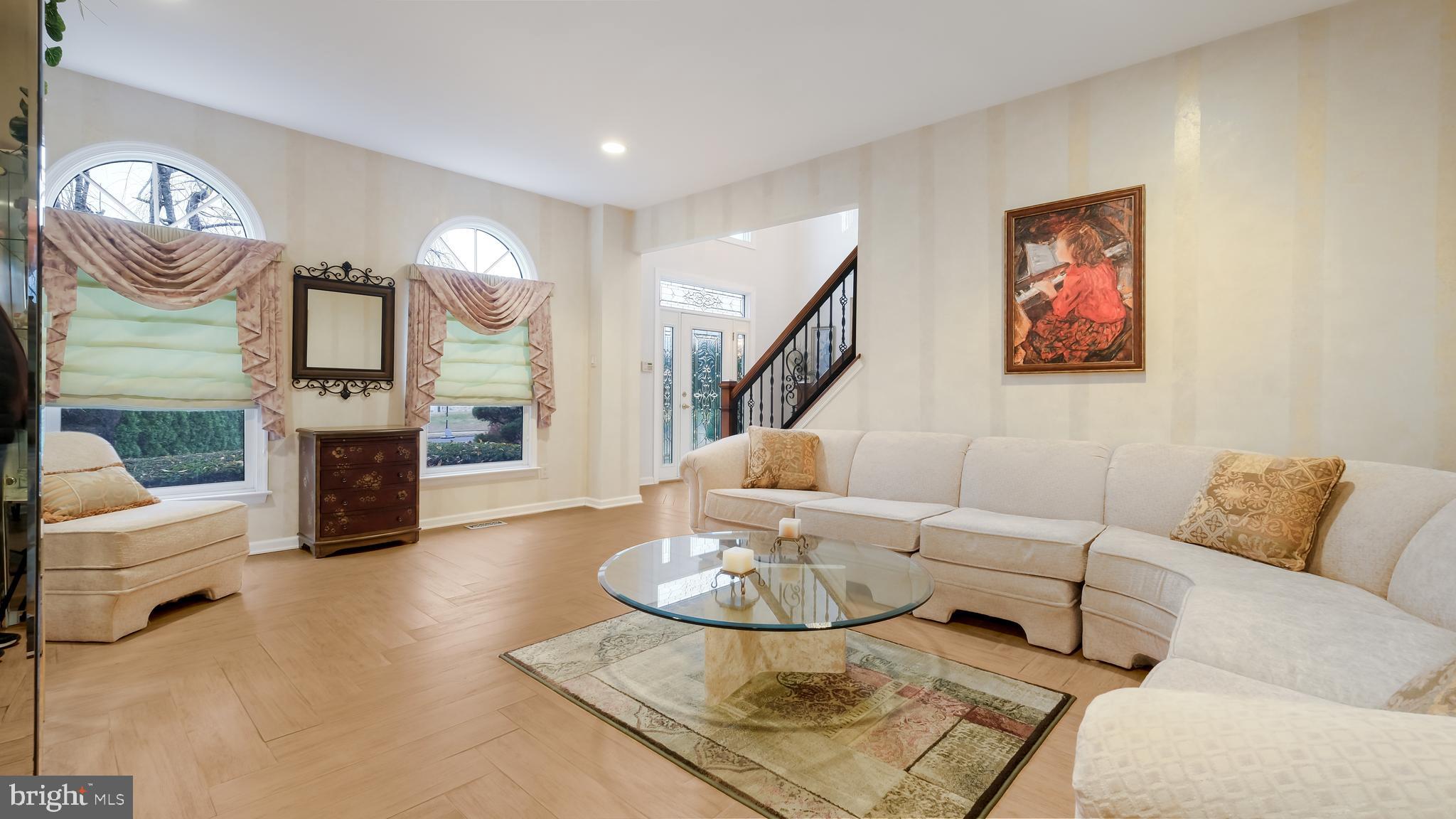 HUNTINGDON VALLEY - Residential