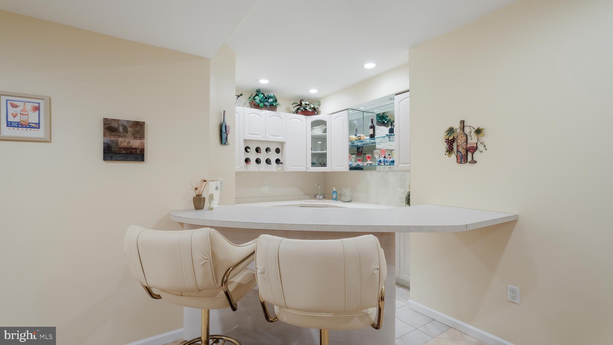 HUNTINGDON VALLEY - Residential