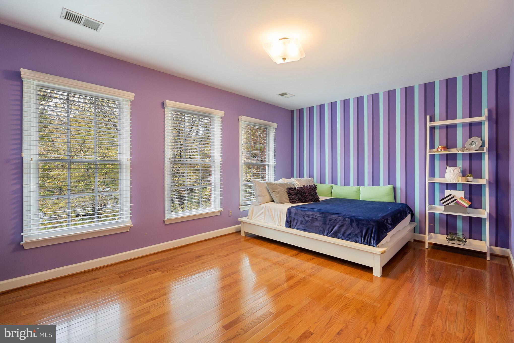 HUNTERBROOKE - Residential