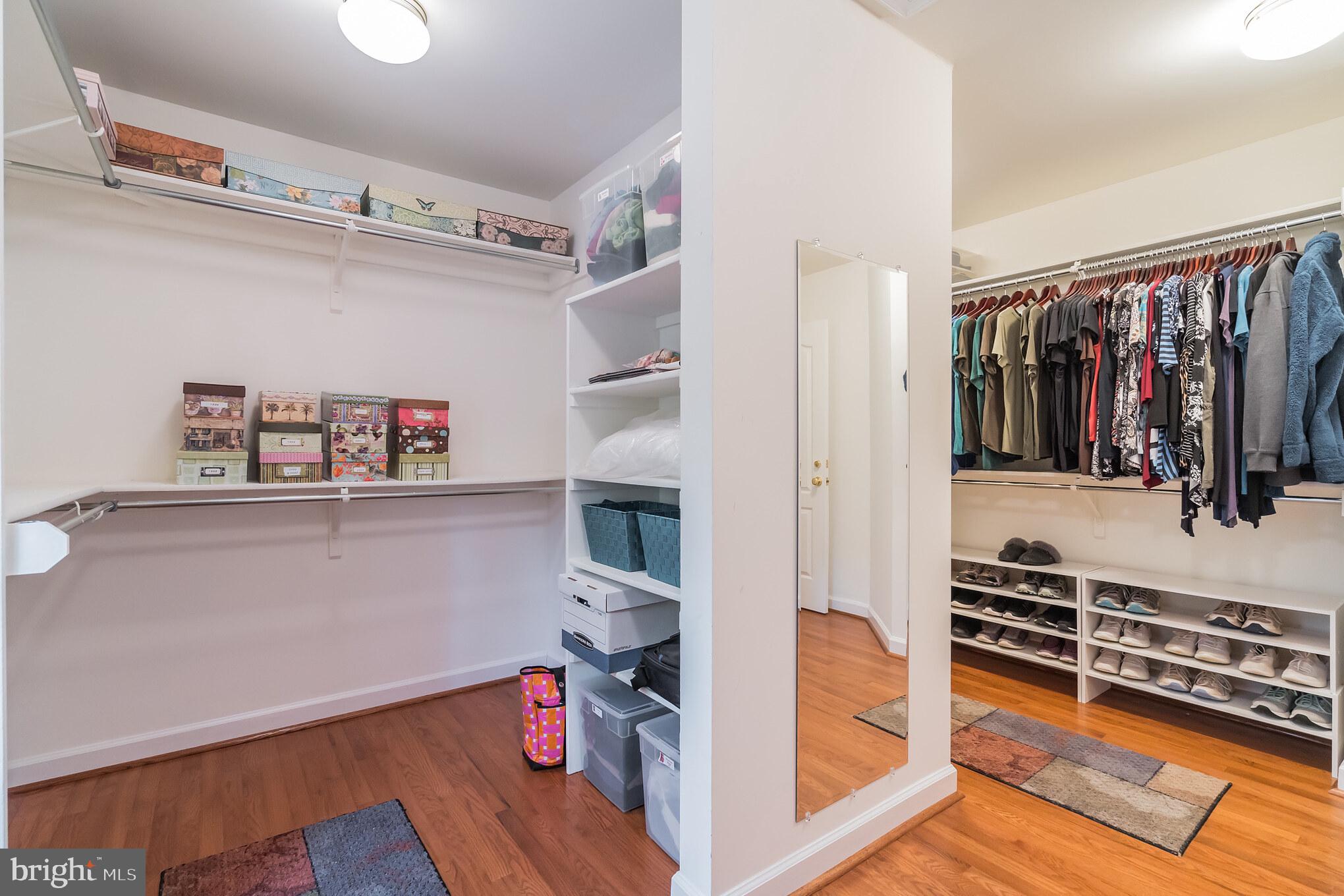 HUNTERBROOKE - Residential