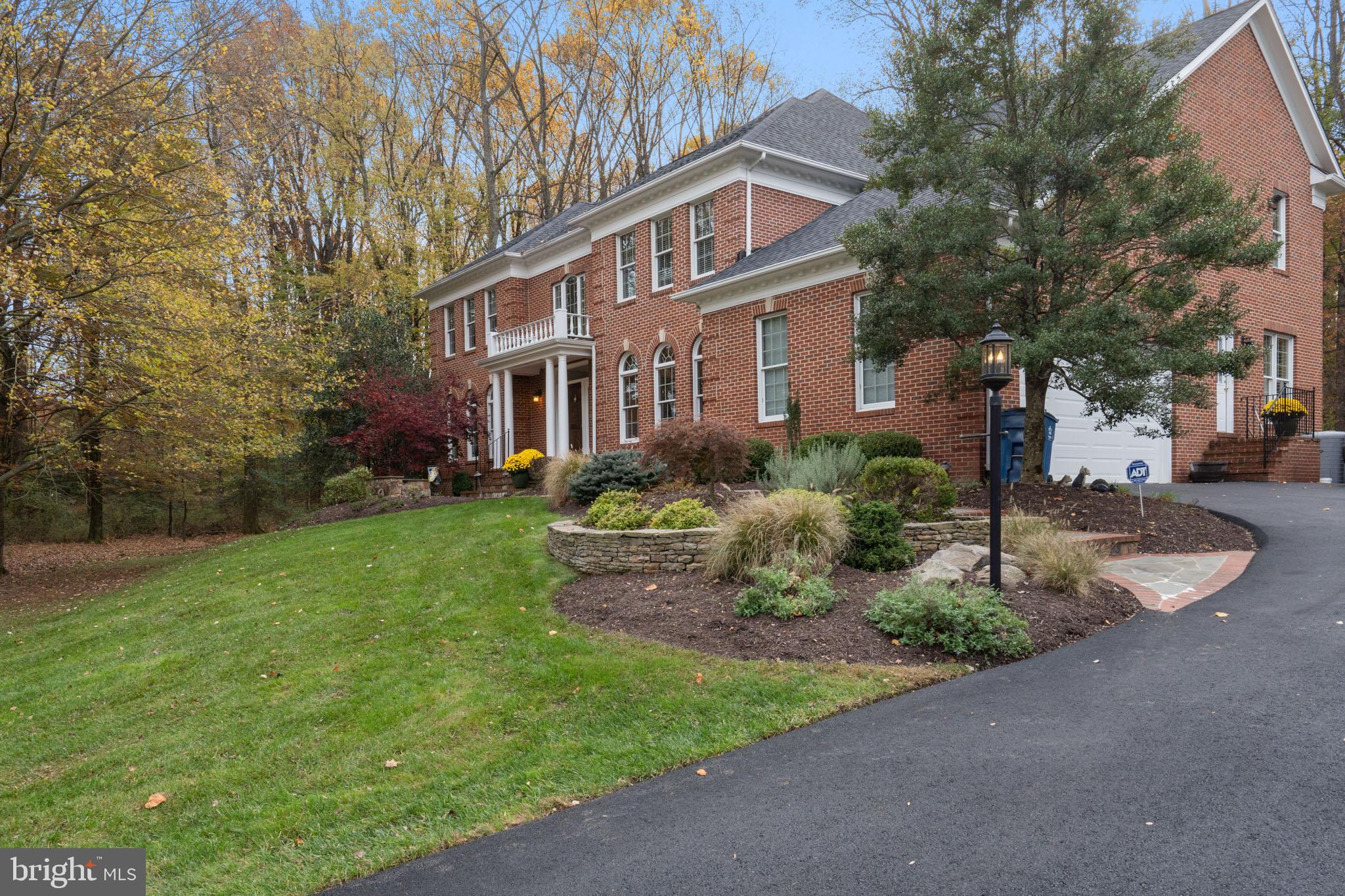 HUNTERBROOKE - Residential