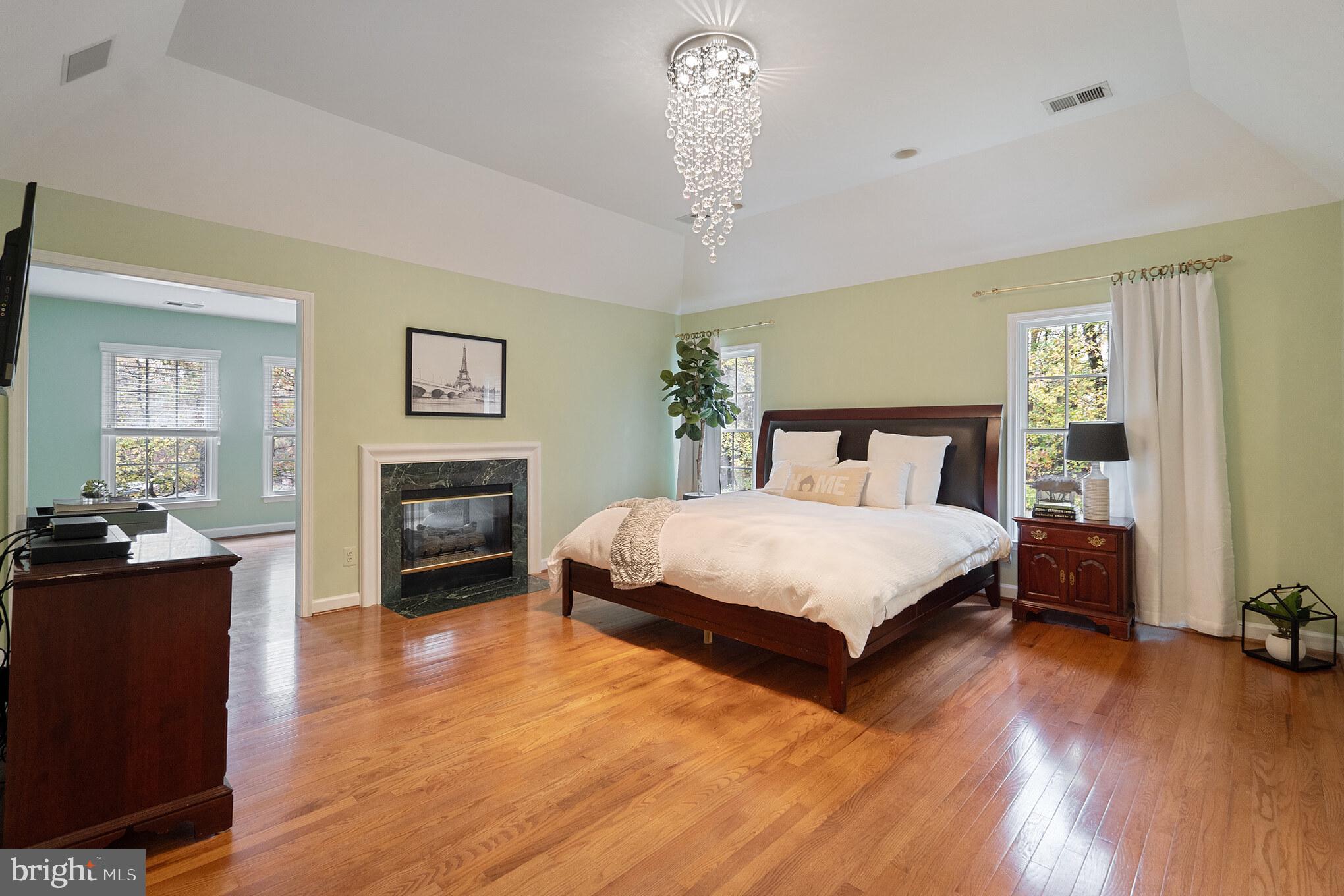 HUNTERBROOKE - Residential