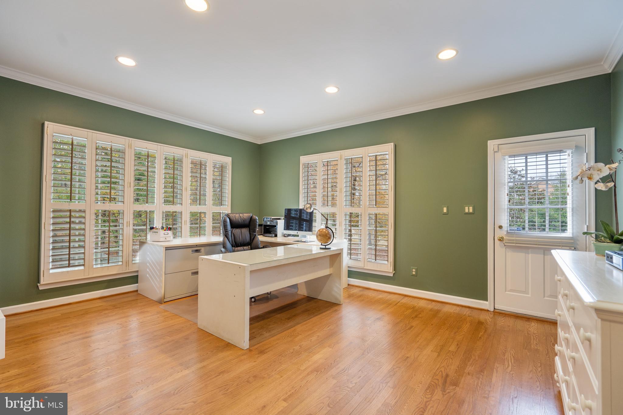 HUNTERBROOKE - Residential