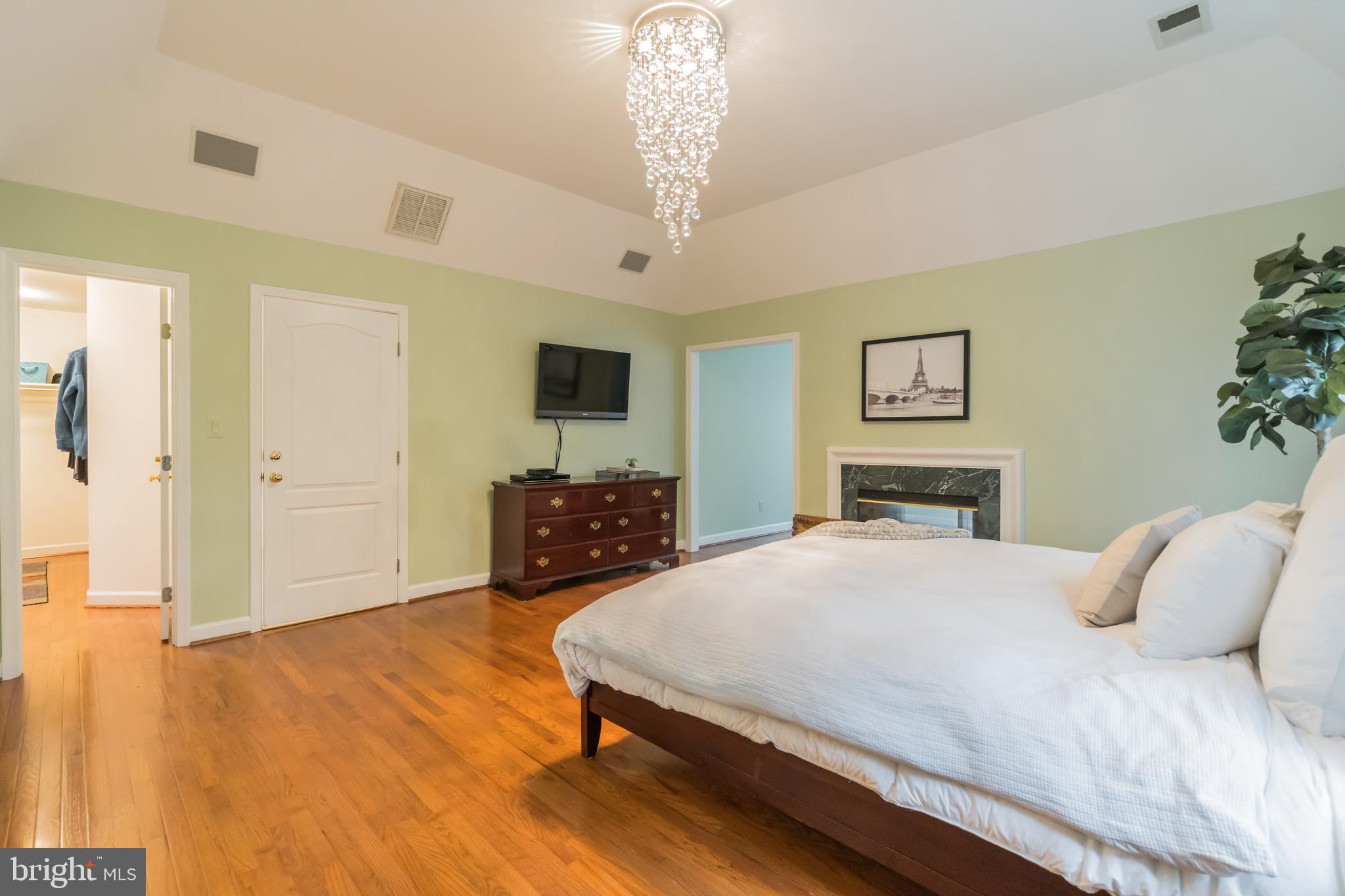 HUNTERBROOKE - Residential