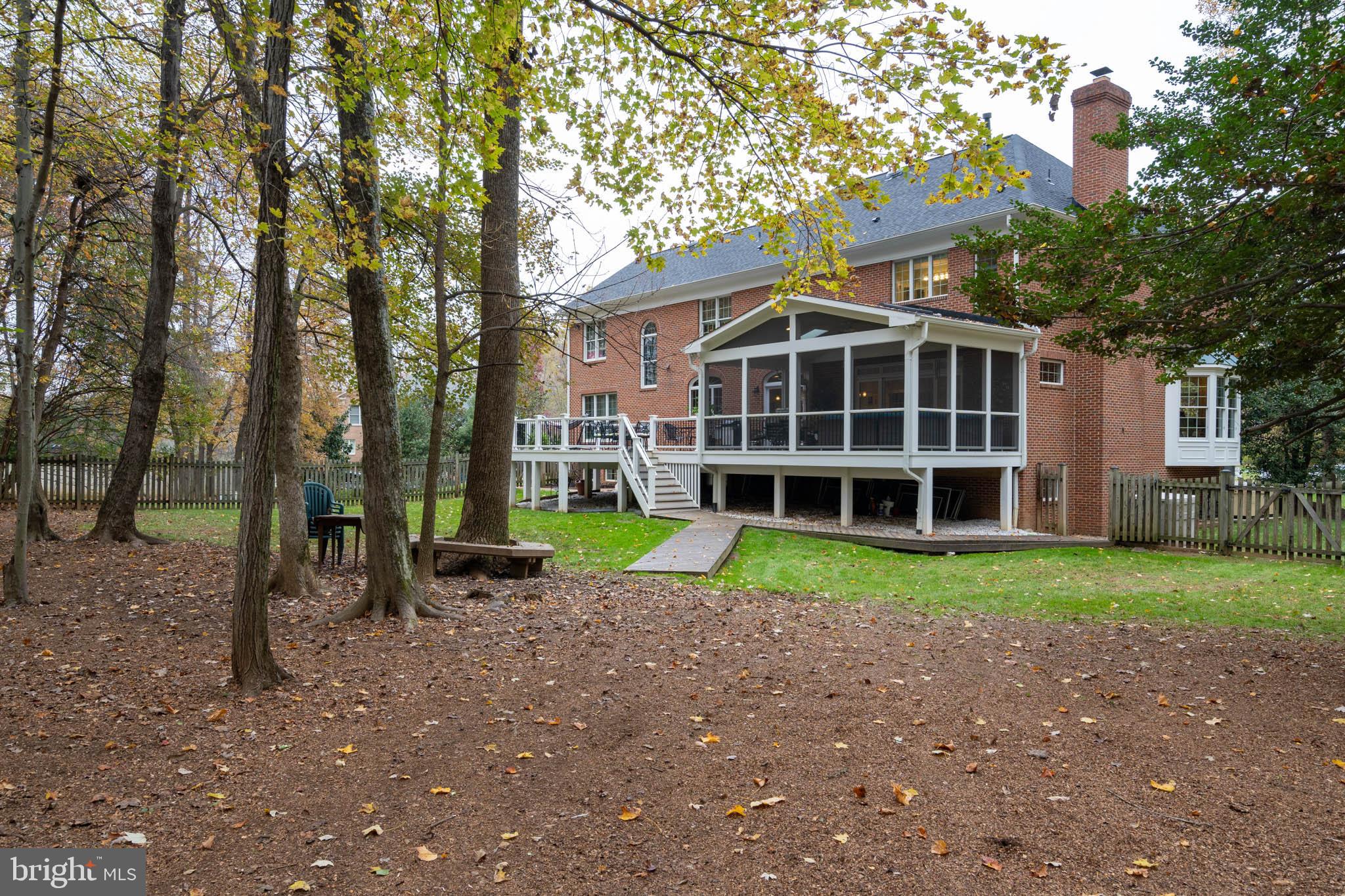 HUNTERBROOKE - Residential