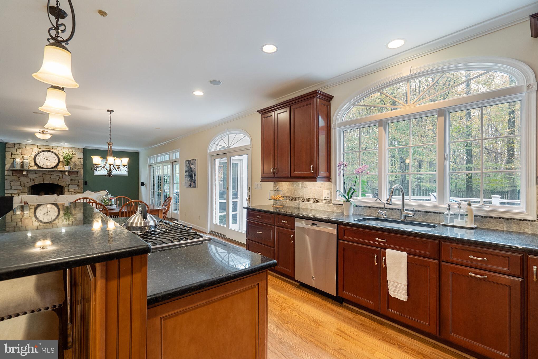 HUNTERBROOKE - Residential