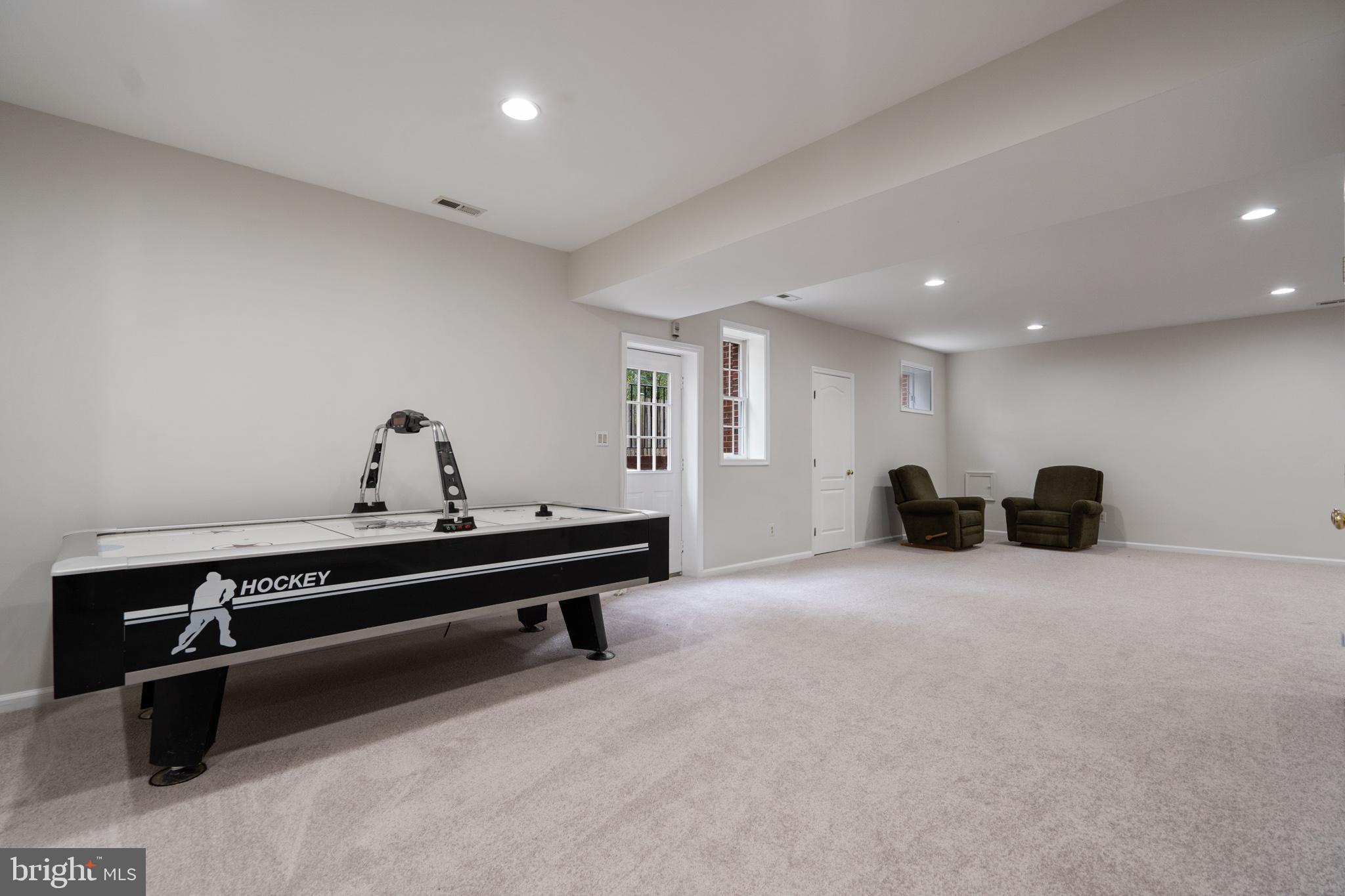 HUNTERBROOKE - Residential